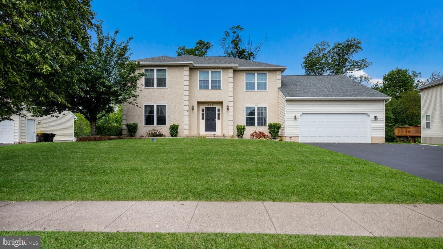325 Vanderbilt Lane photo 1