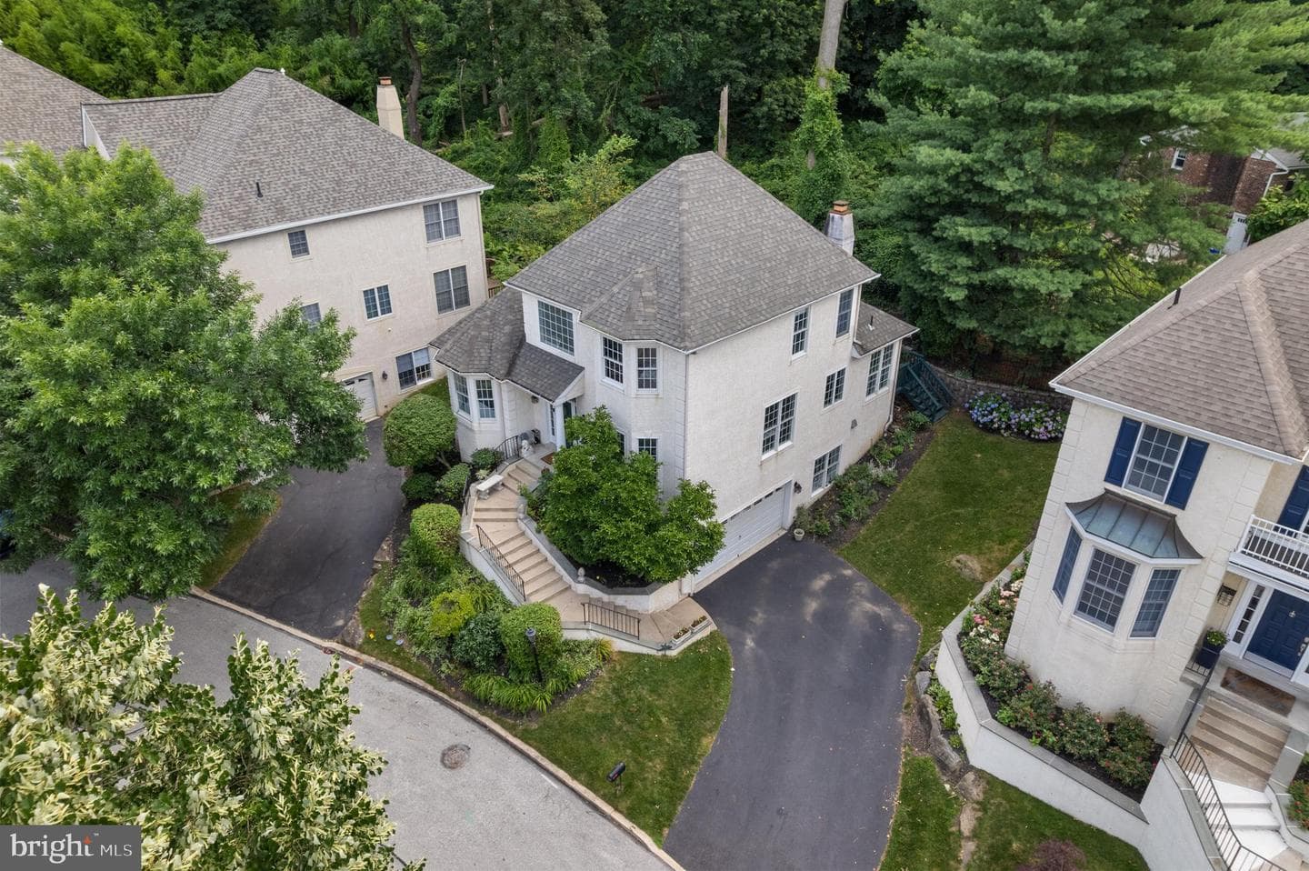 411 Merion Hill Lane photo 1