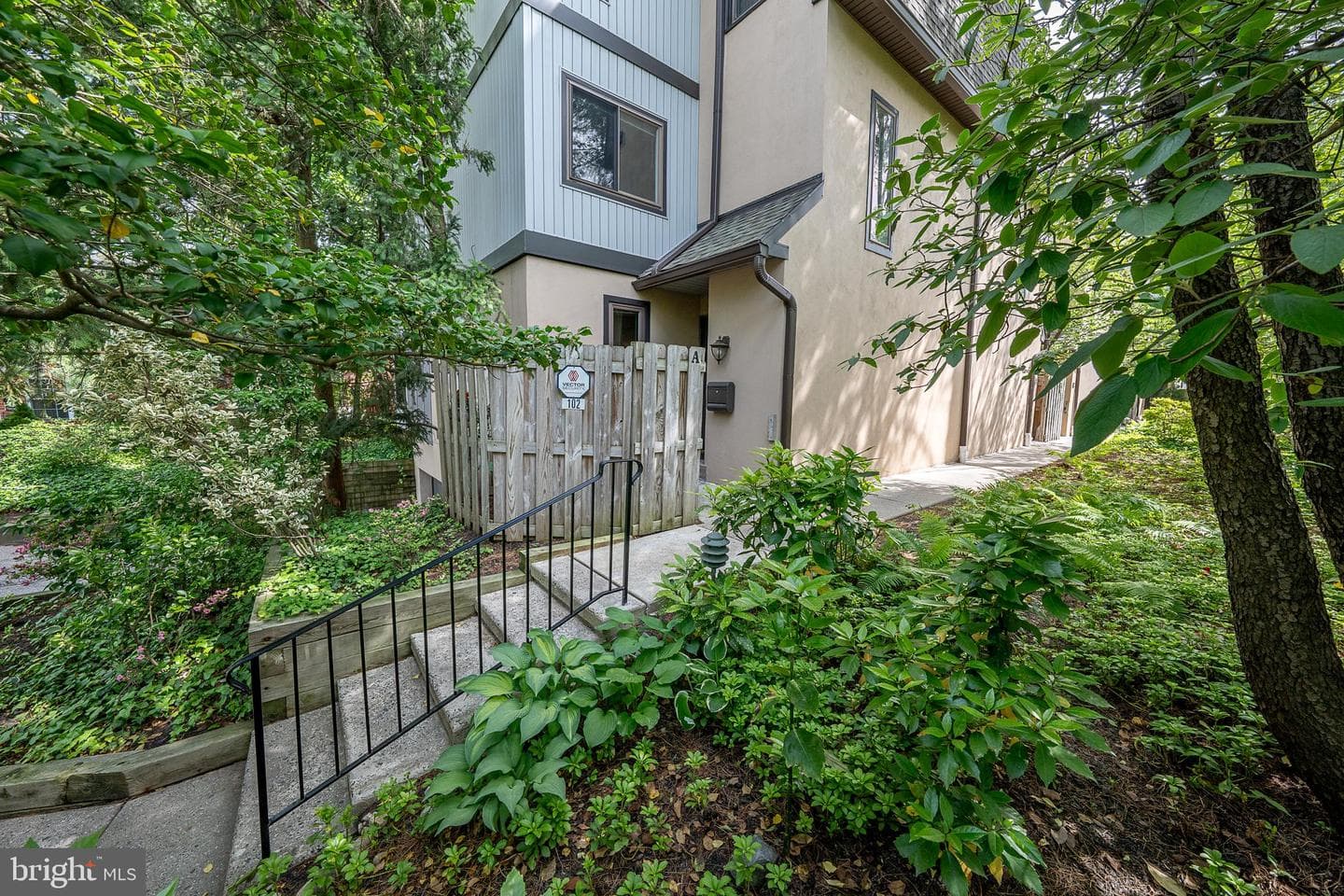 102 W Montgomery Avenue #a photo 1
