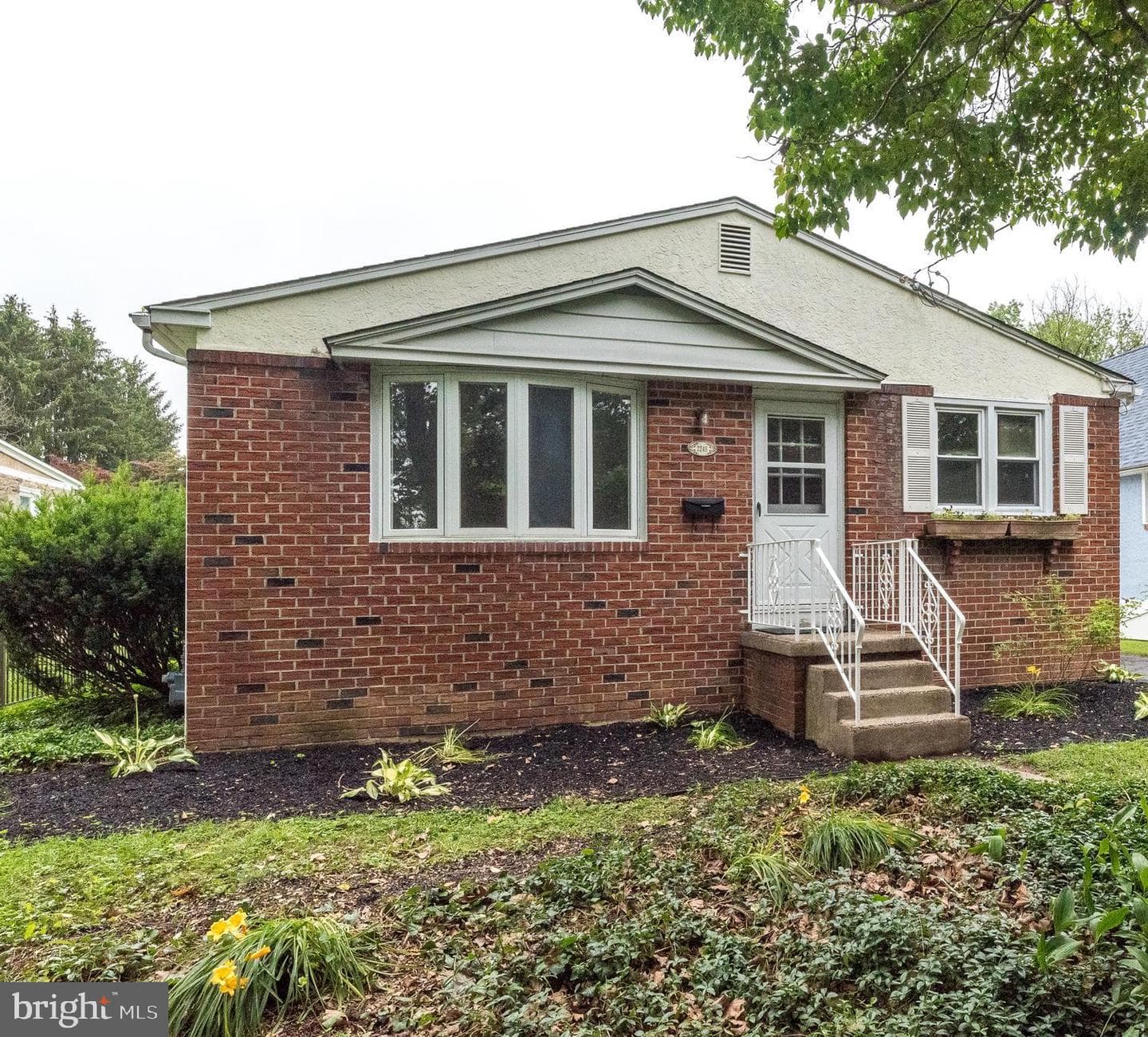 2245 Pleasant Avenue photo 1