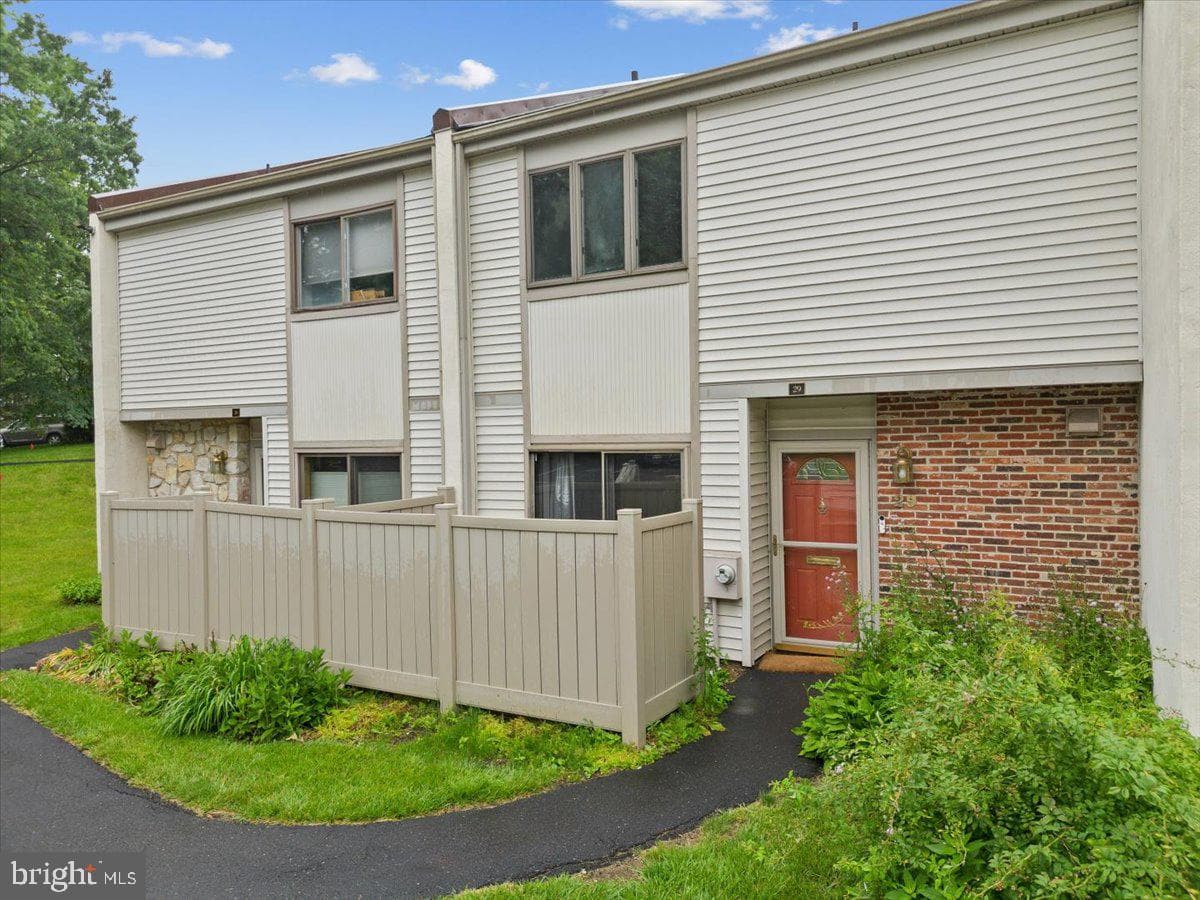 29 Twin Brooks Drive photo 1