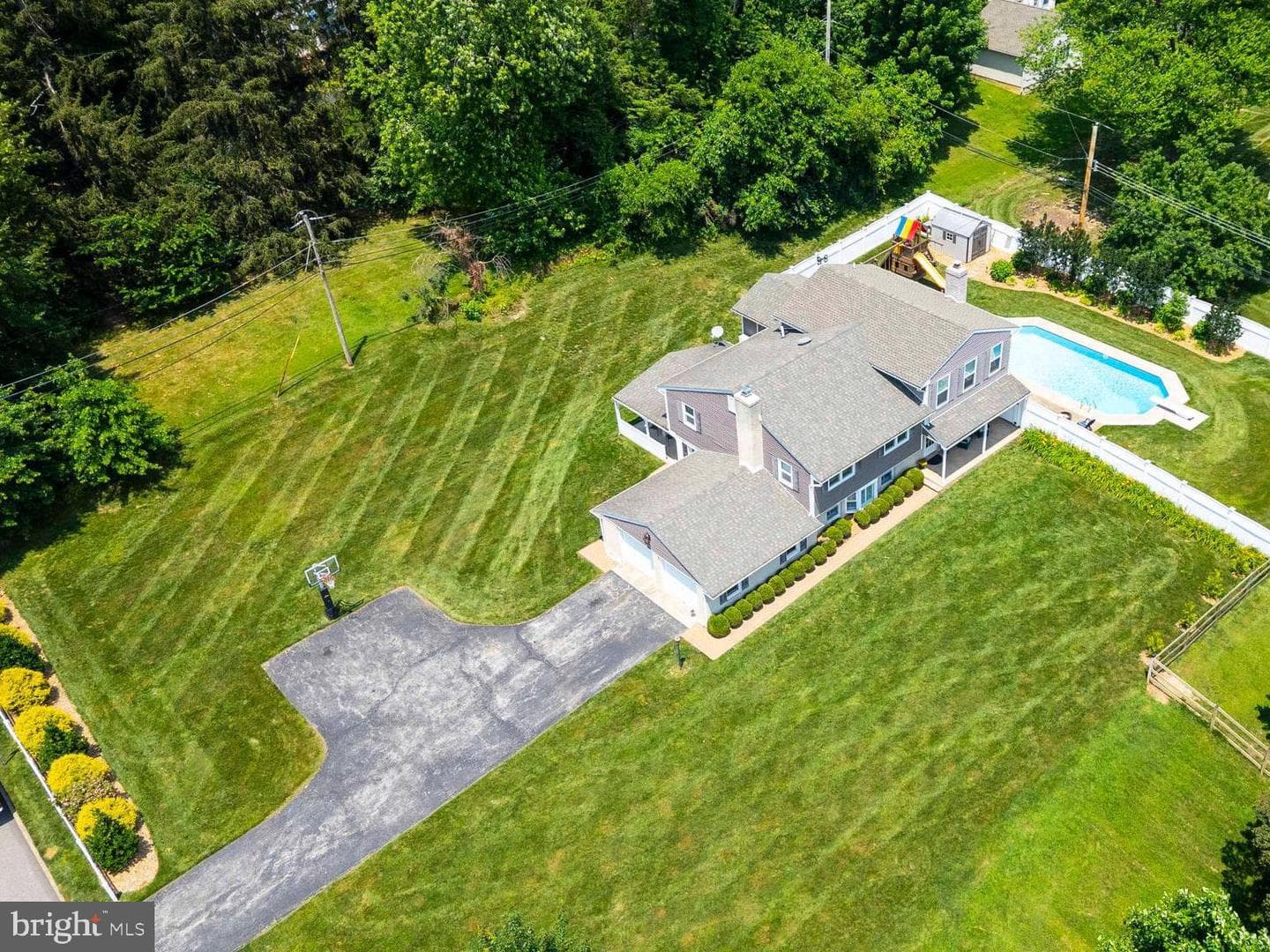 943 E Township Line Road photo 1