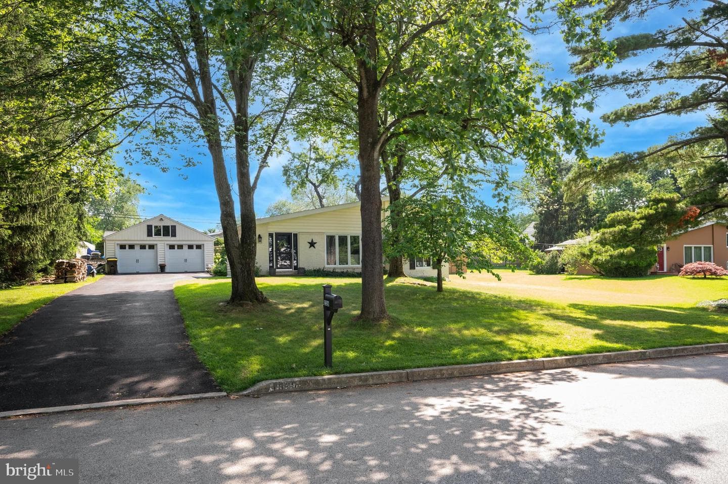 1526 Pulaski Drive photo 1
