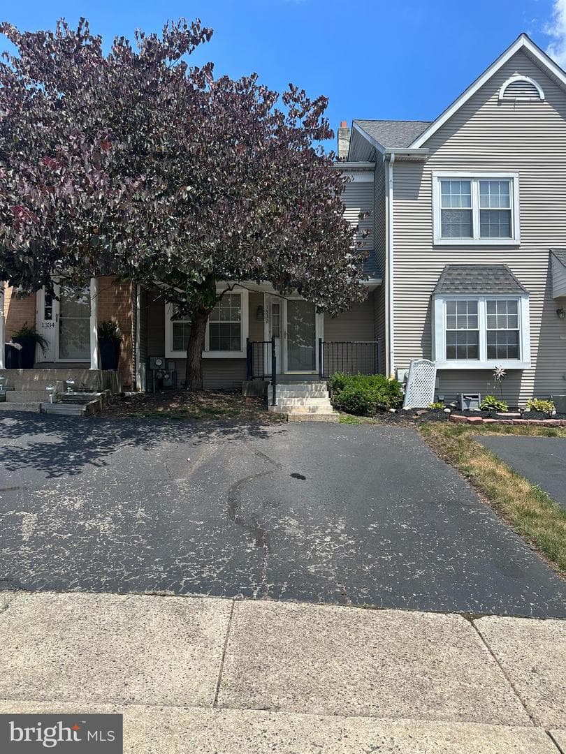 1332 Statesman photo 1