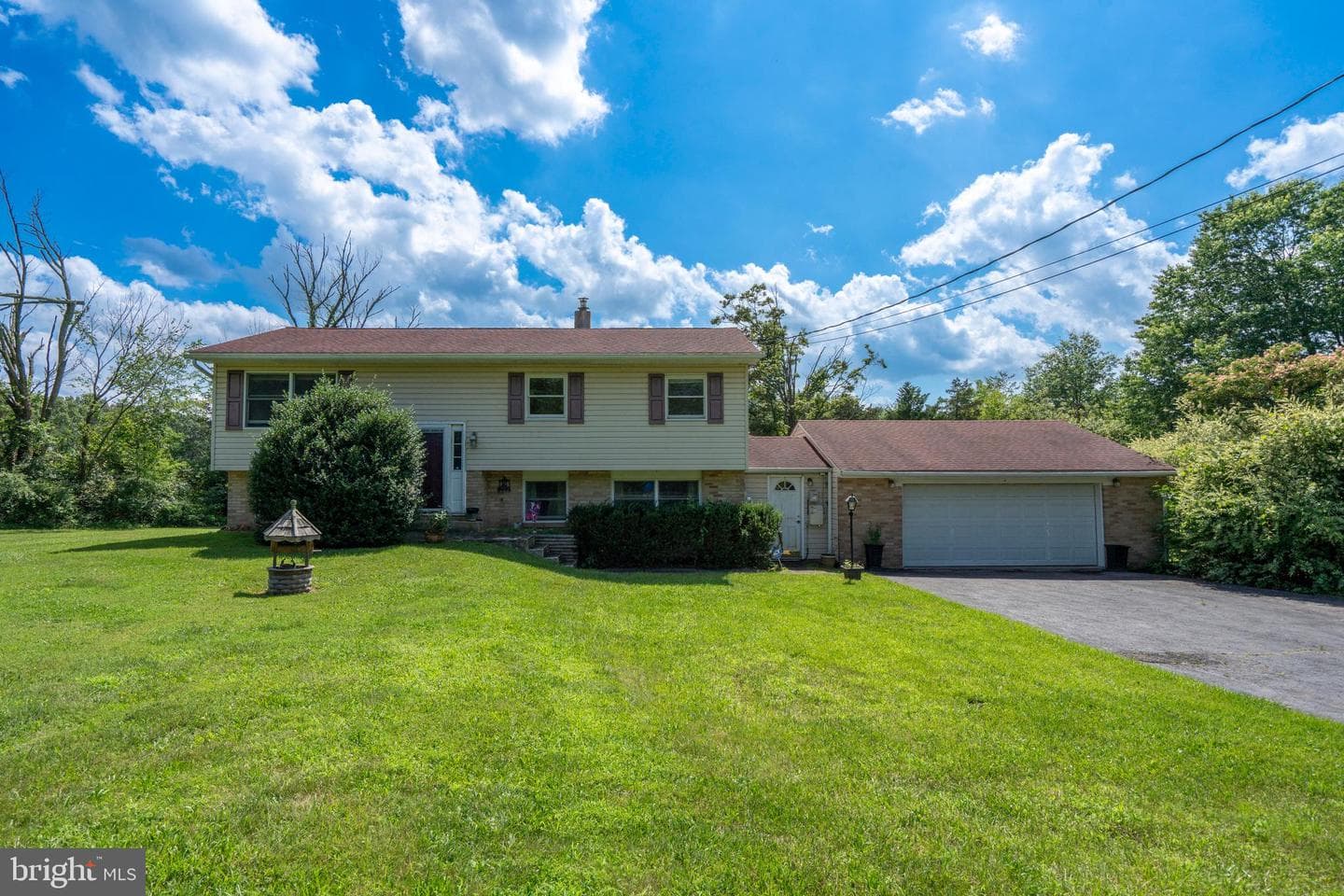 3211 Hillegass Road photo 1