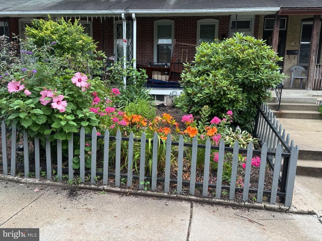 218 Forest Avenue photo 1