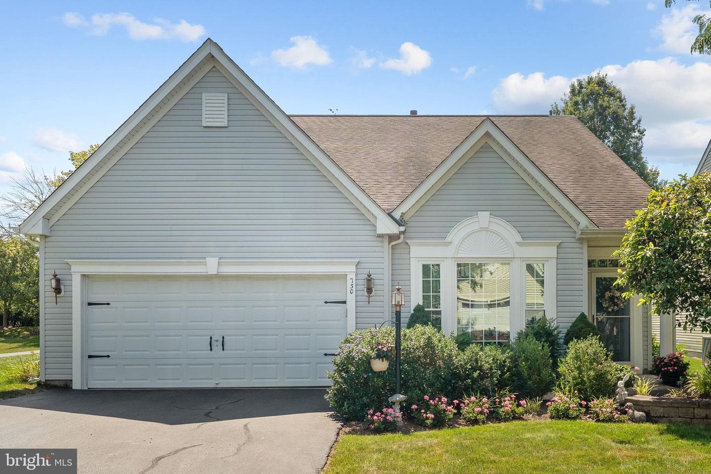 730 Twining Way photo 1