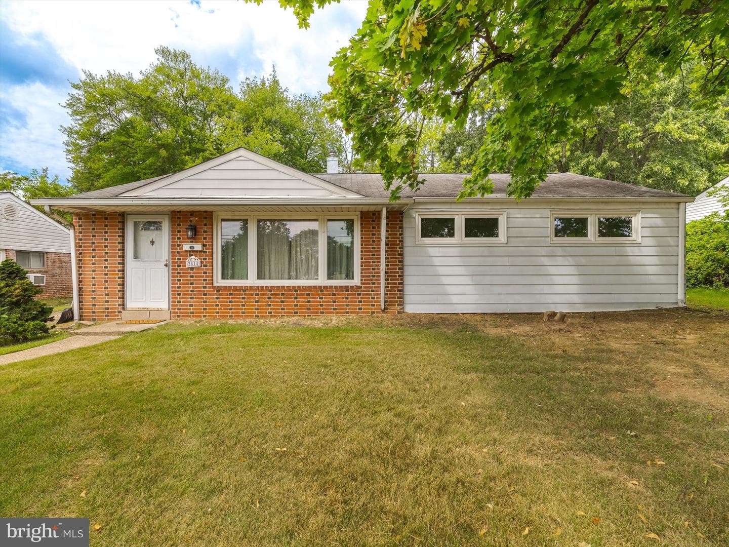 2814 Woodland Road photo 1