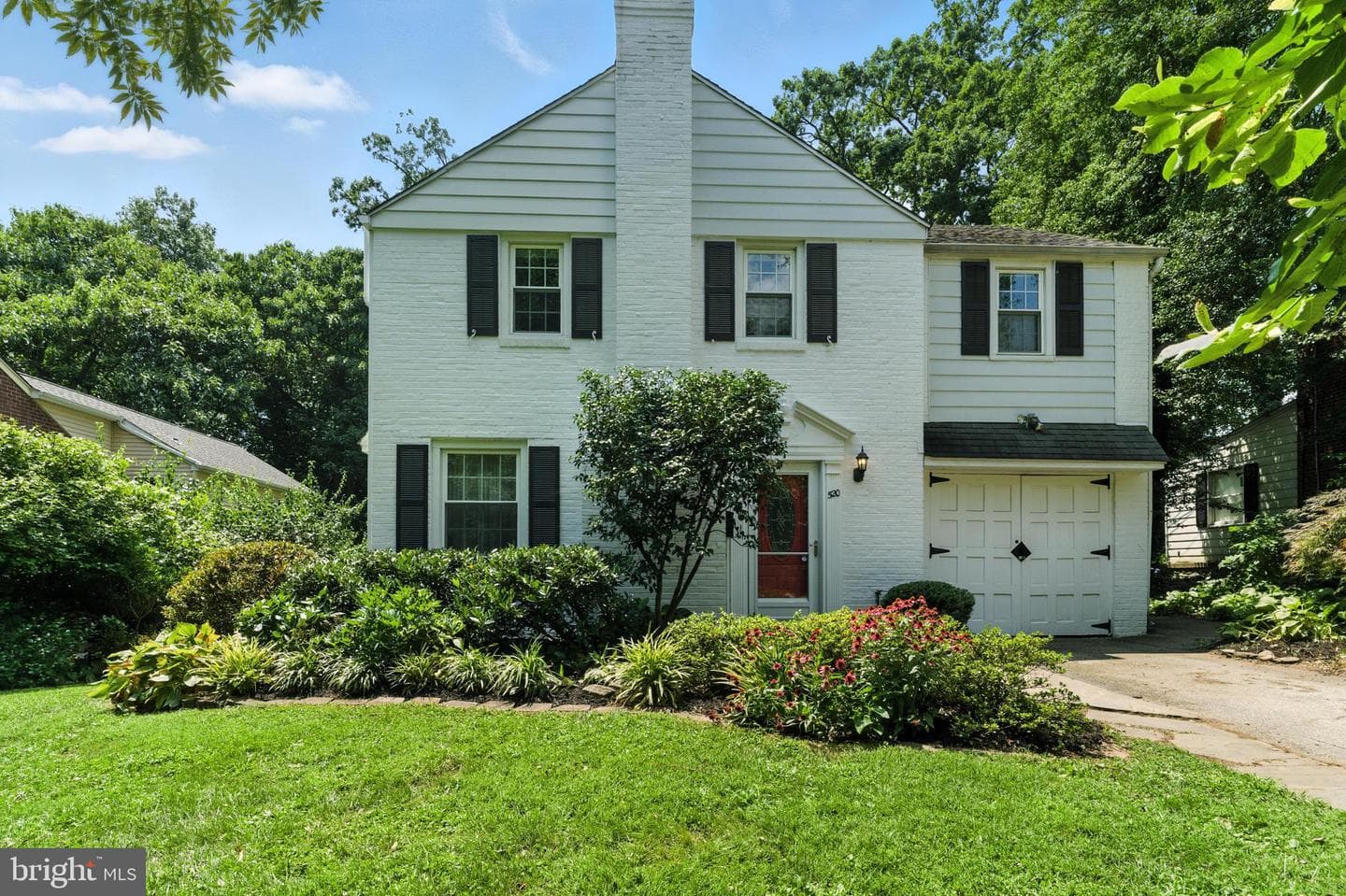 520 Twin Oaks Drive photo 1