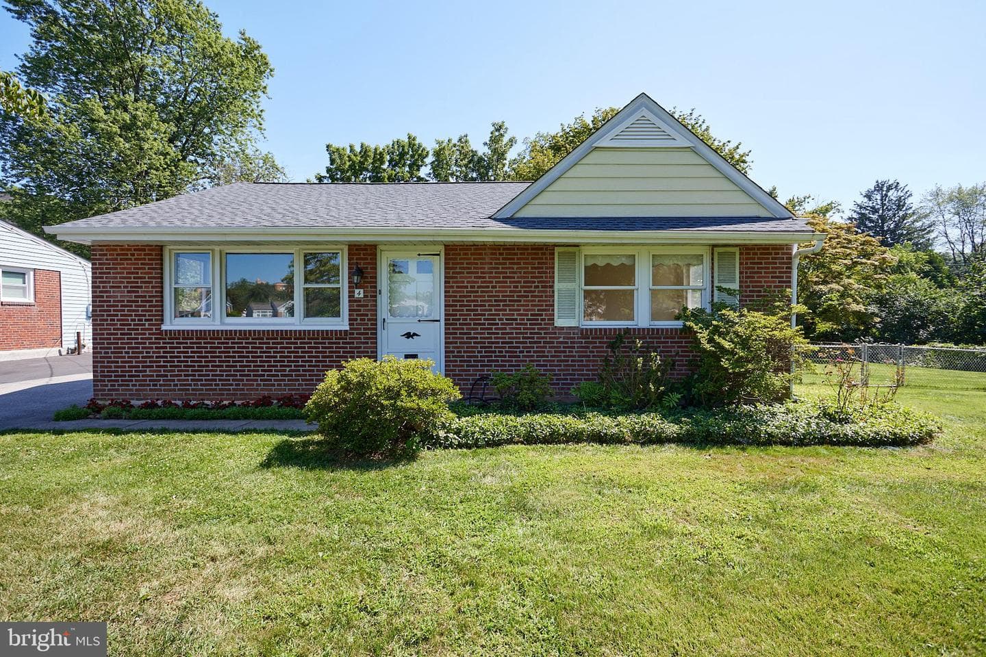 4 Valley View Circle photo 1
