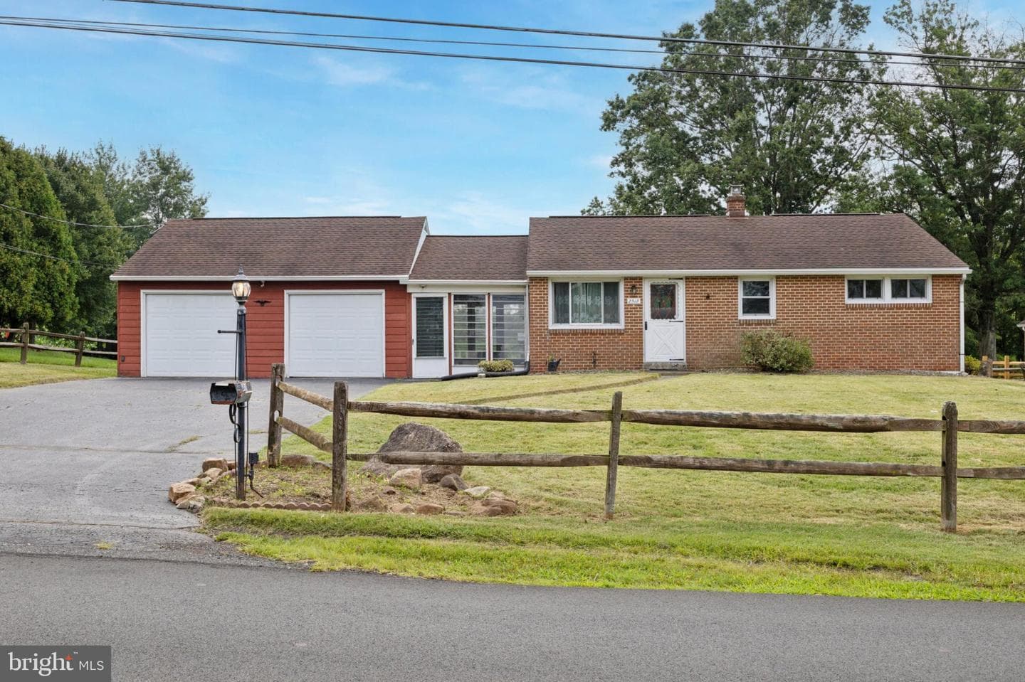 2518 Rhoads photo 1