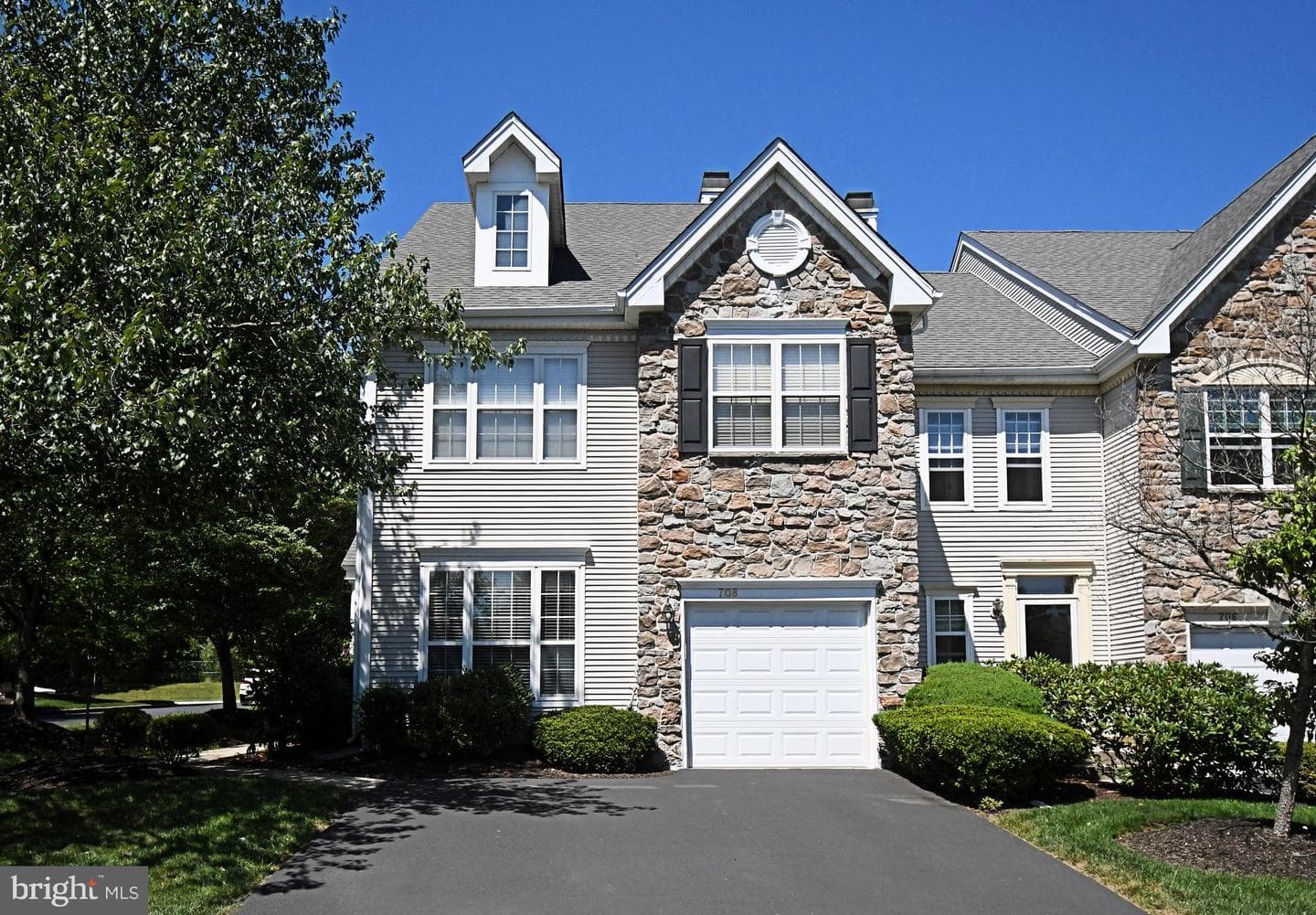 708 Ascot Court photo 1