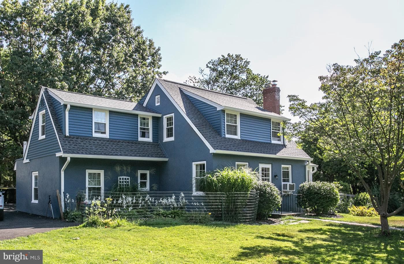23 Adams Avenue photo 1