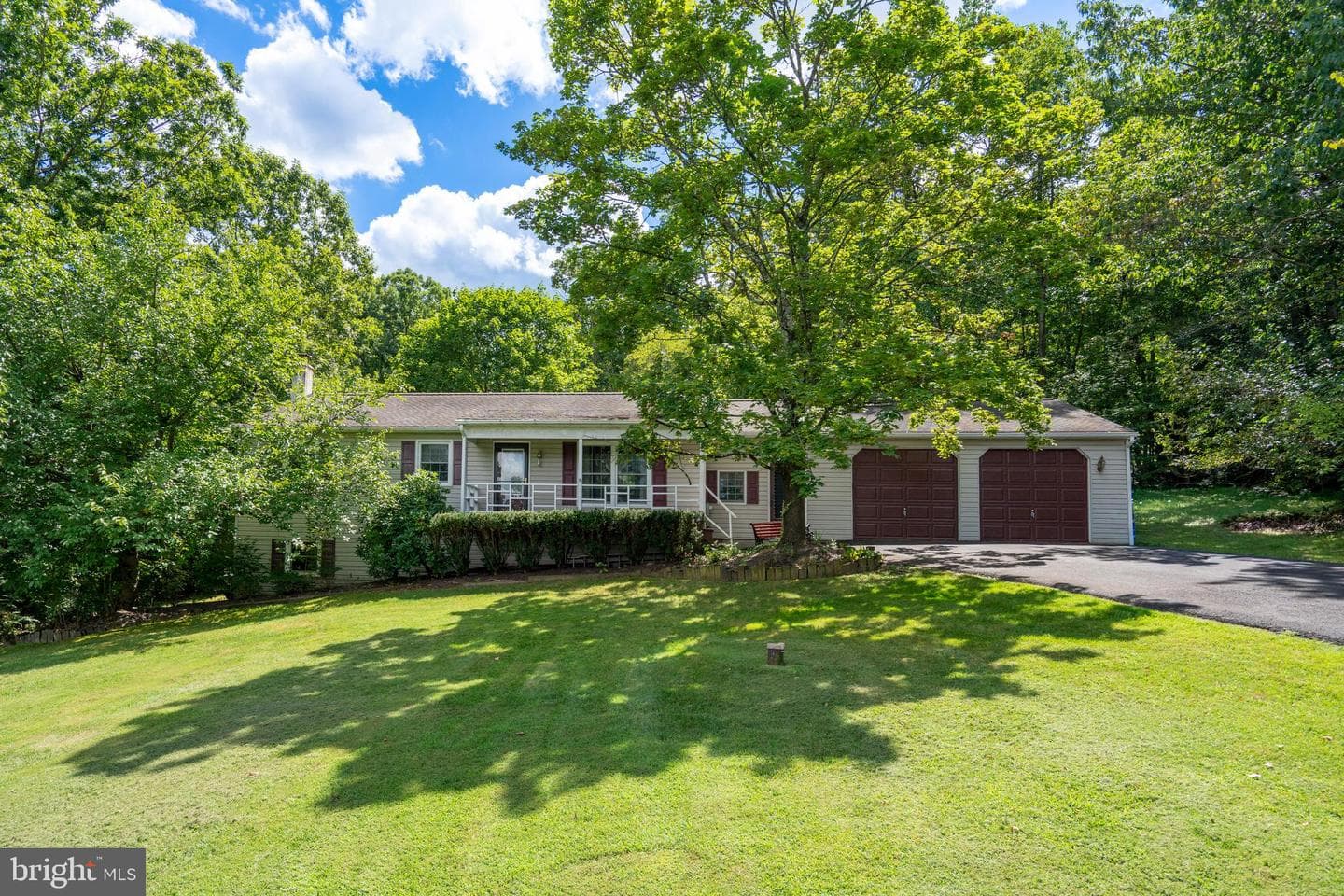 1646 Haywood Road photo 1