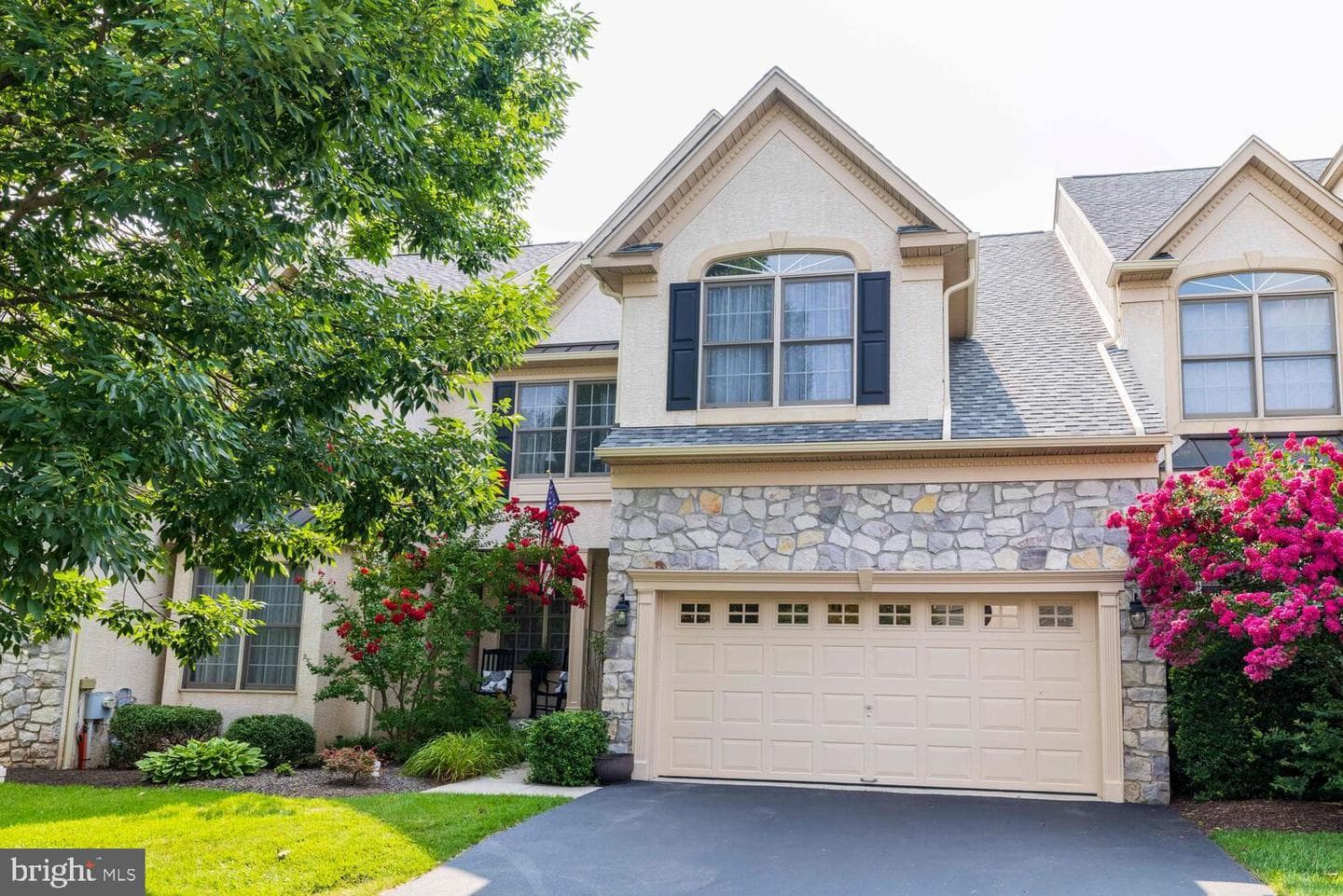 72 Brownstone Drive photo 1