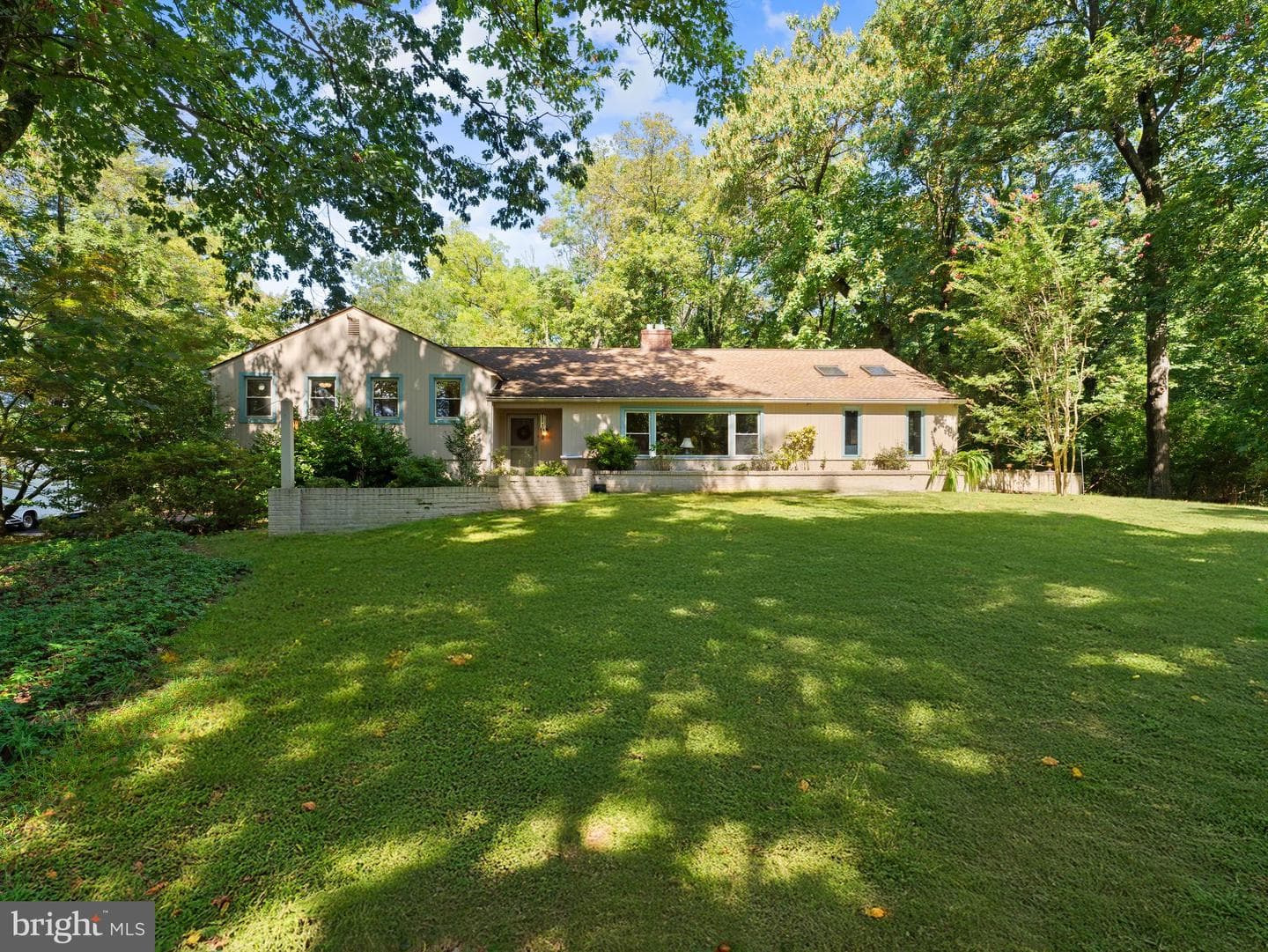 8232 Forrest Avenue photo 1