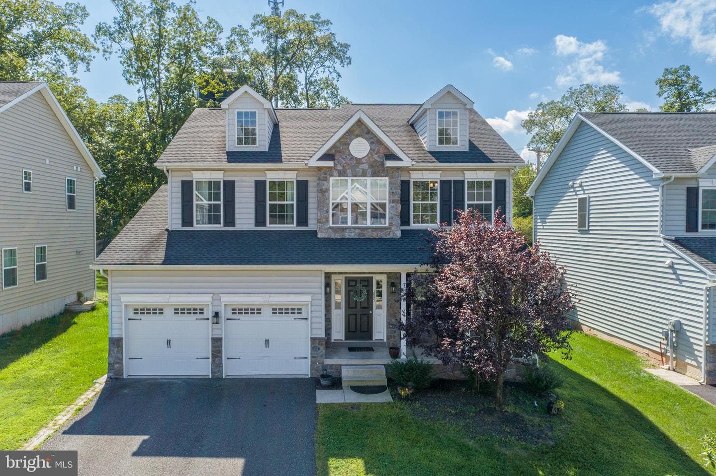 3005 Lynwood Court photo 1