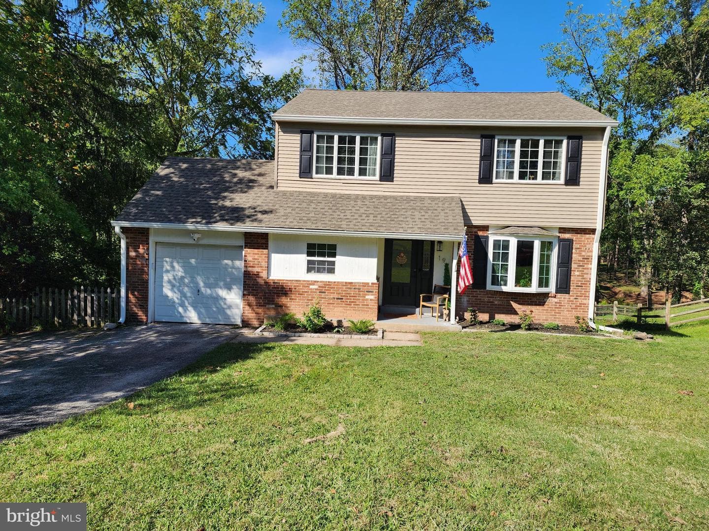 19 Iroquois Drive photo 1