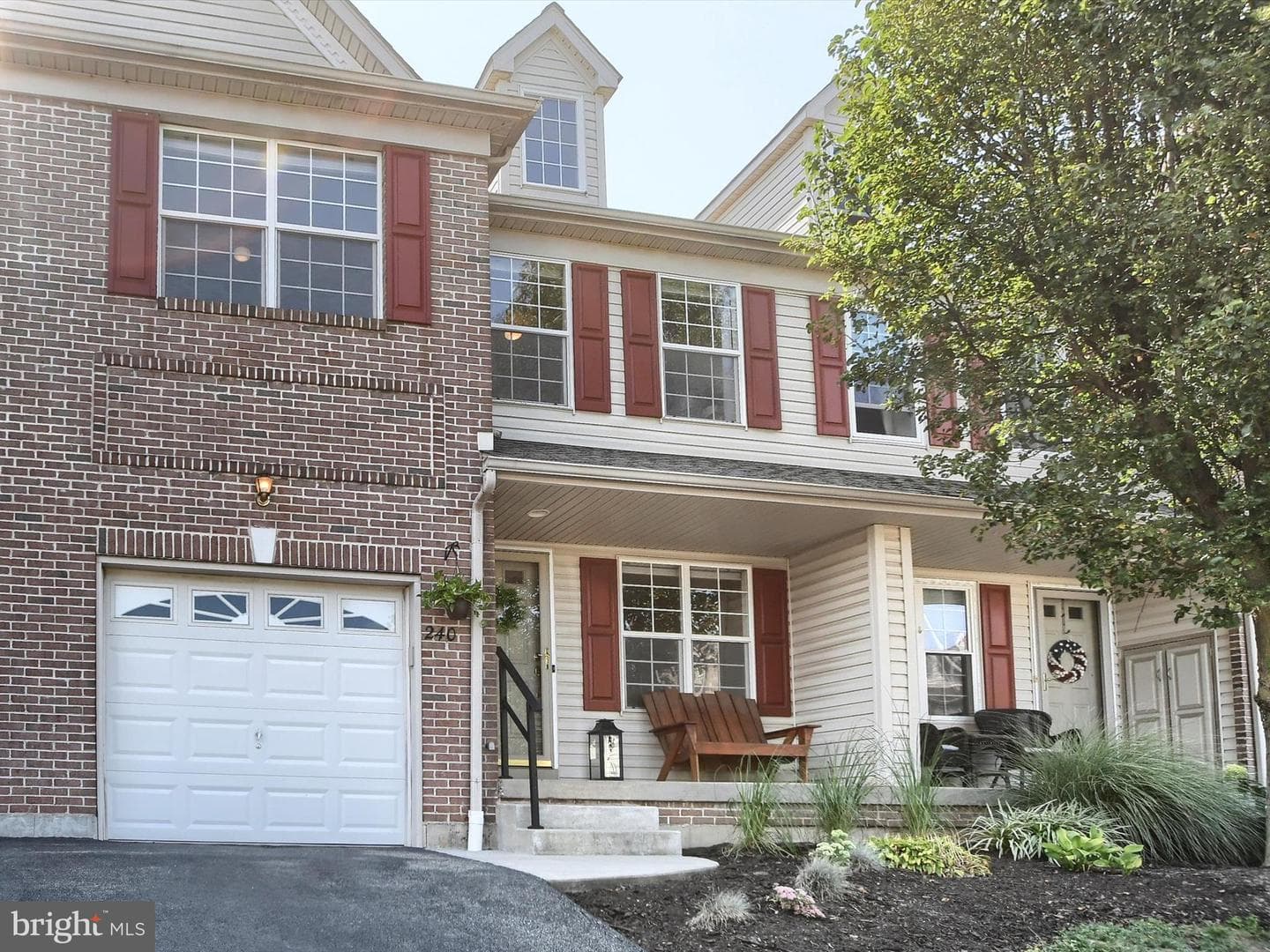 240 Larkspur Lane photo 1