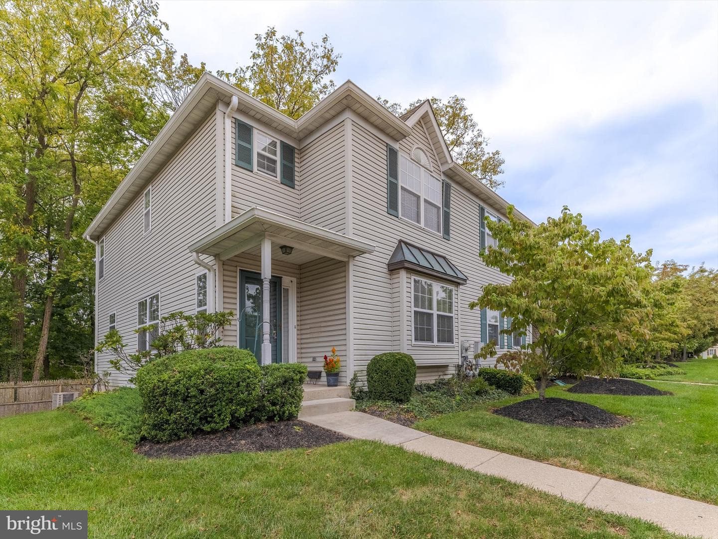 122 Yorkshire Way photo 1