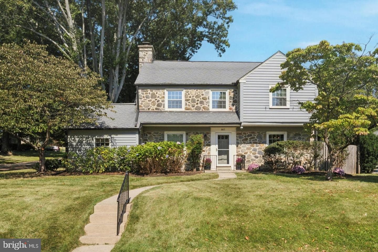 907 Nicholson Road photo 1