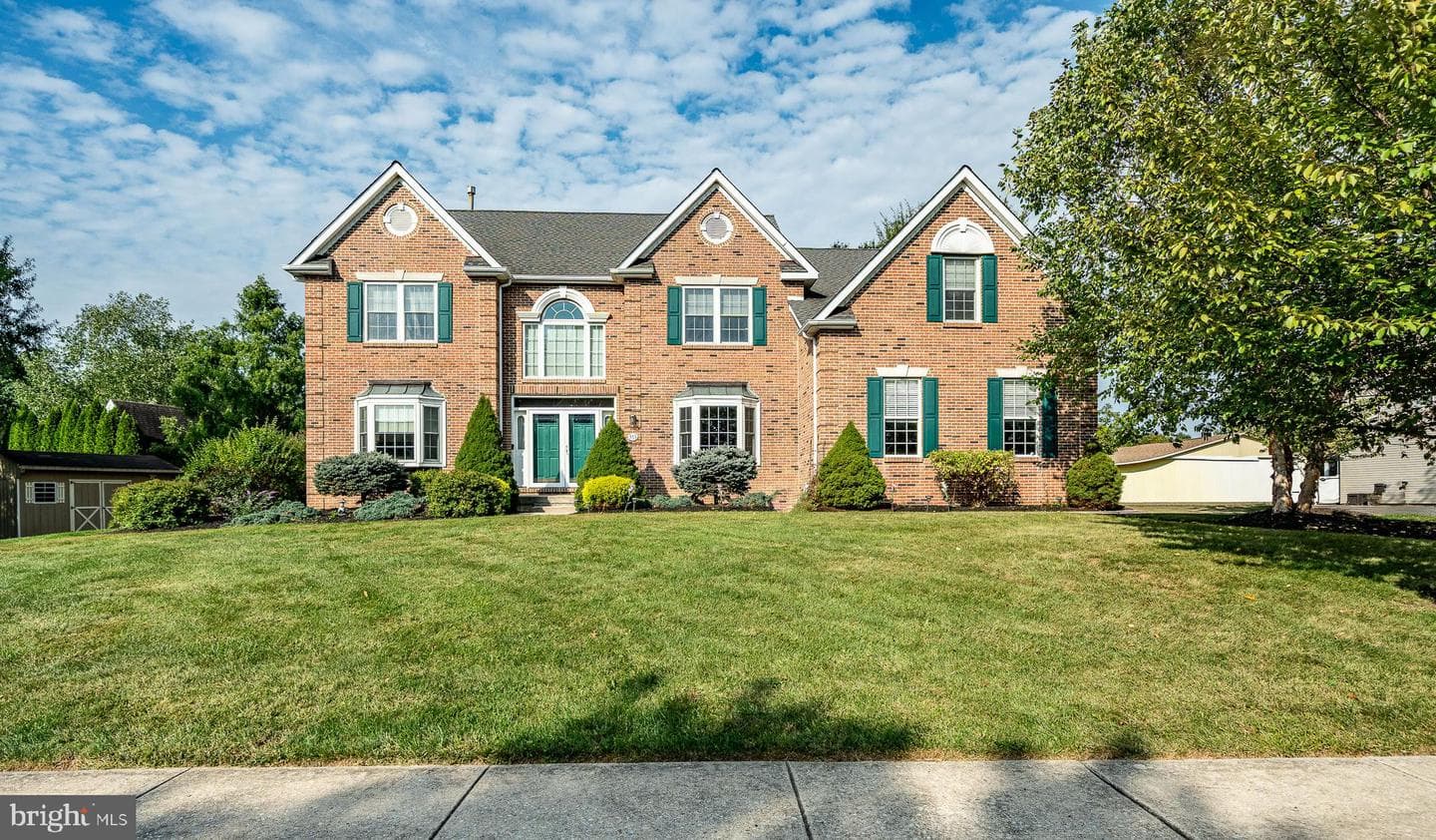 365 Vista Drive photo 1