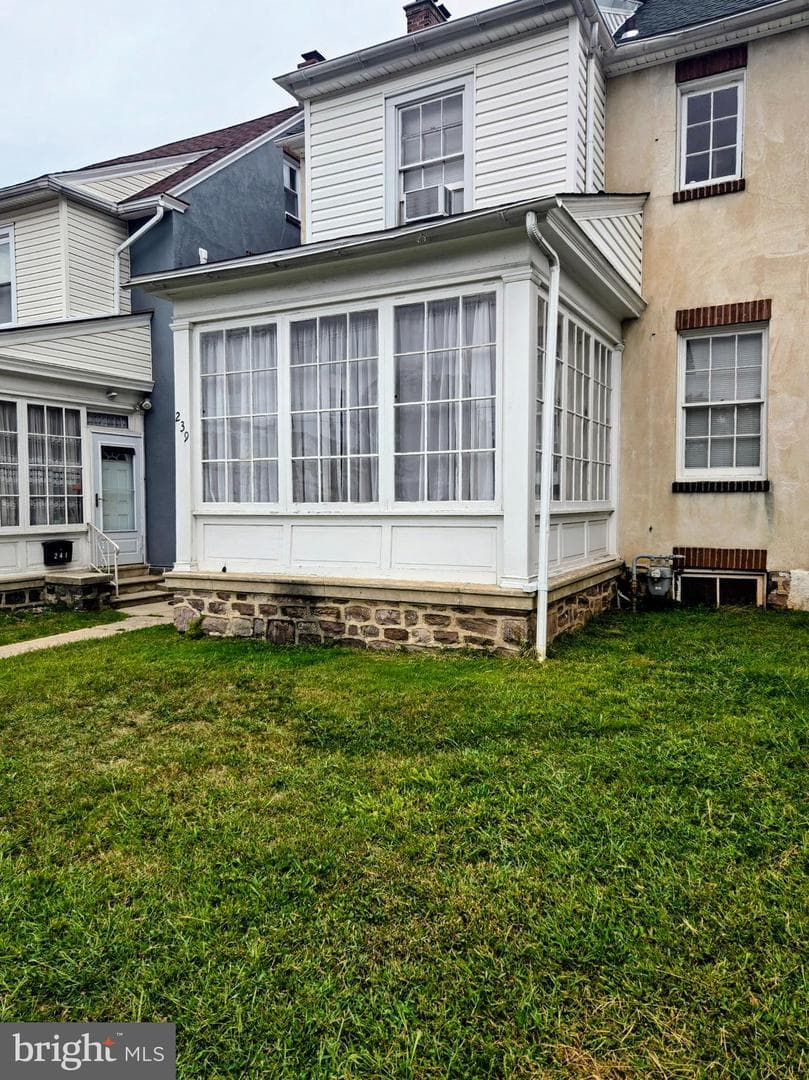 239 W Fornance Street photo 1