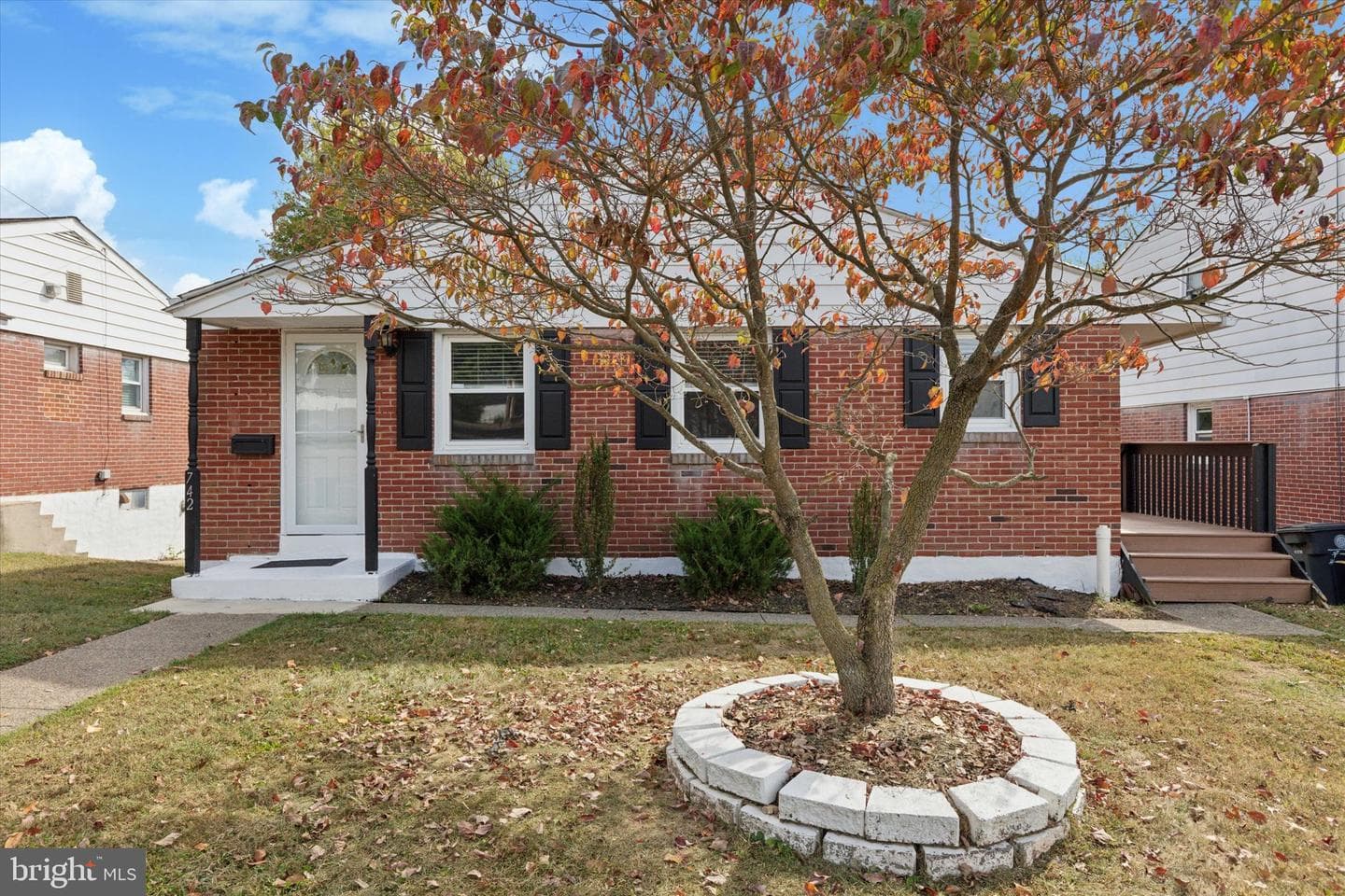 742 N Hanover Street photo 1