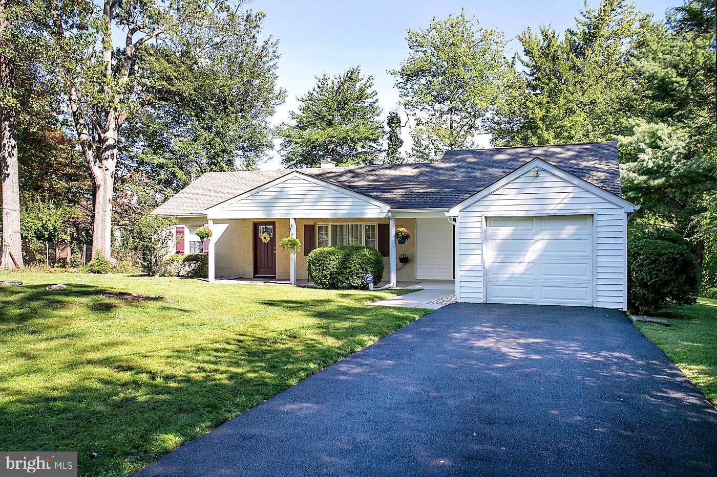 336 Hillside Road photo 1