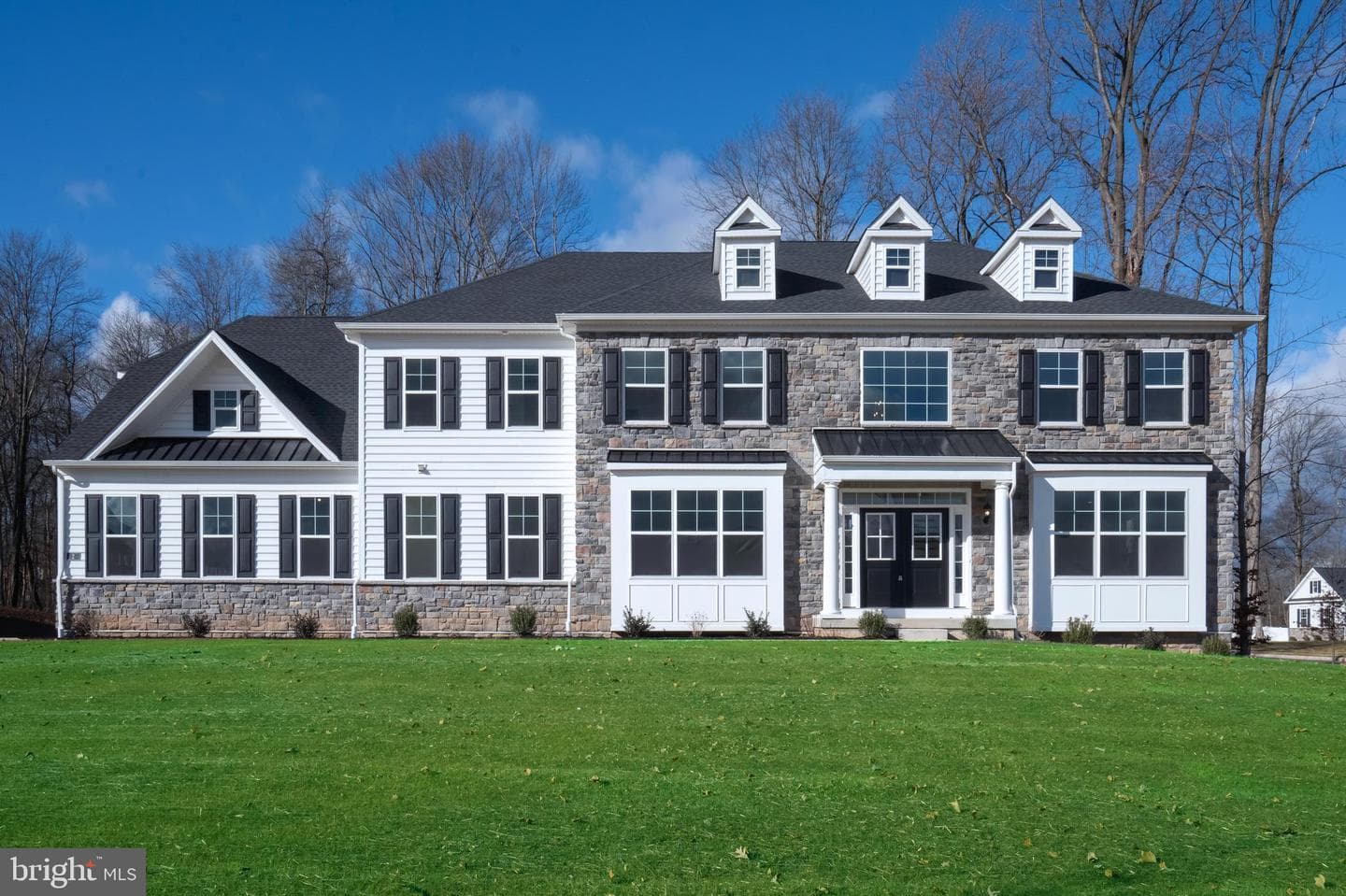 190 Plymouth Road photo 1