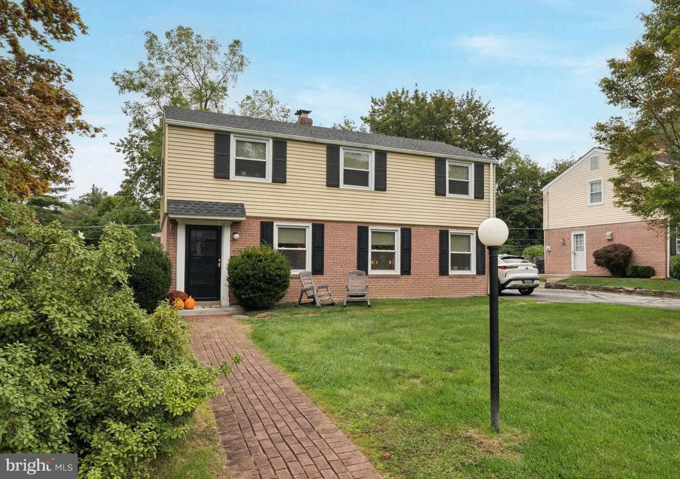 4040 N Warner Road photo 1