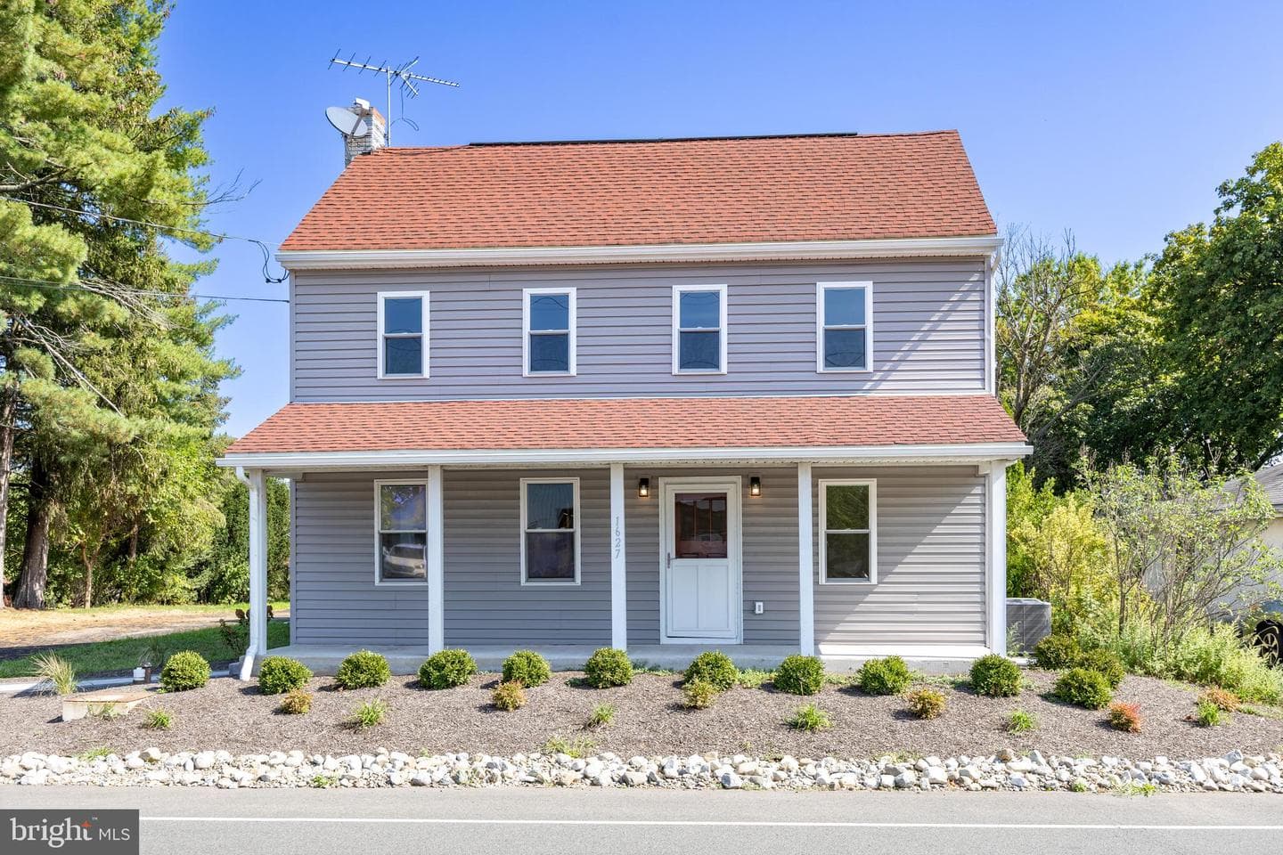 1627 Swamp Pike photo 1