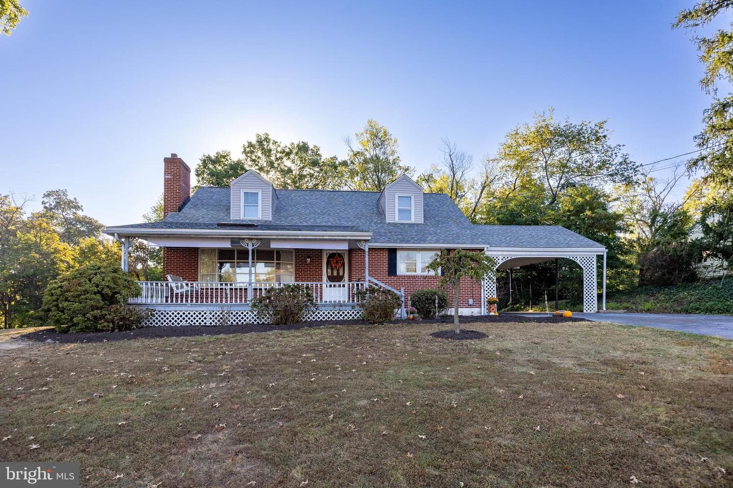 2264 Horseshoe Drive photo 1