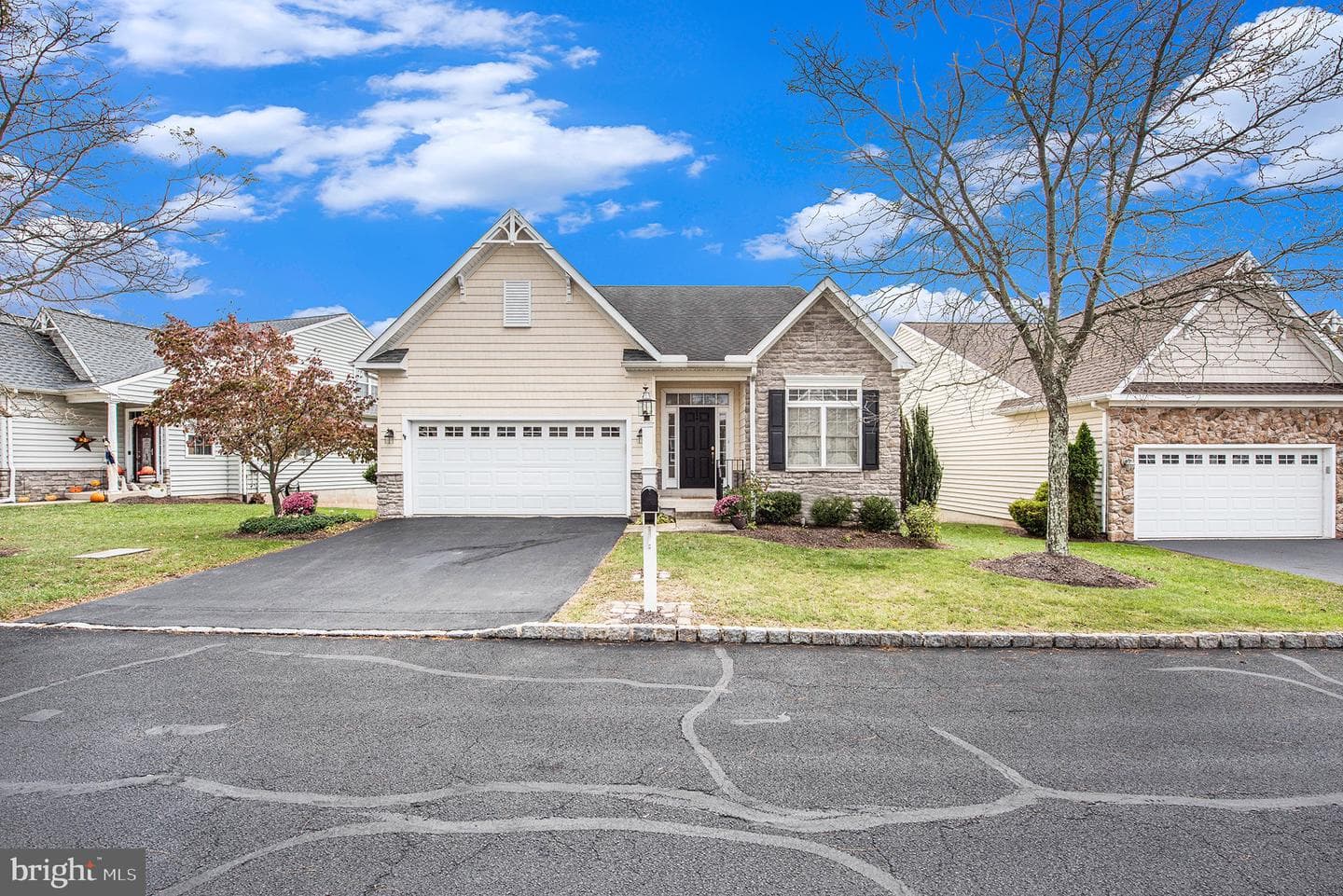 4388 Buttercup Circle photo 1