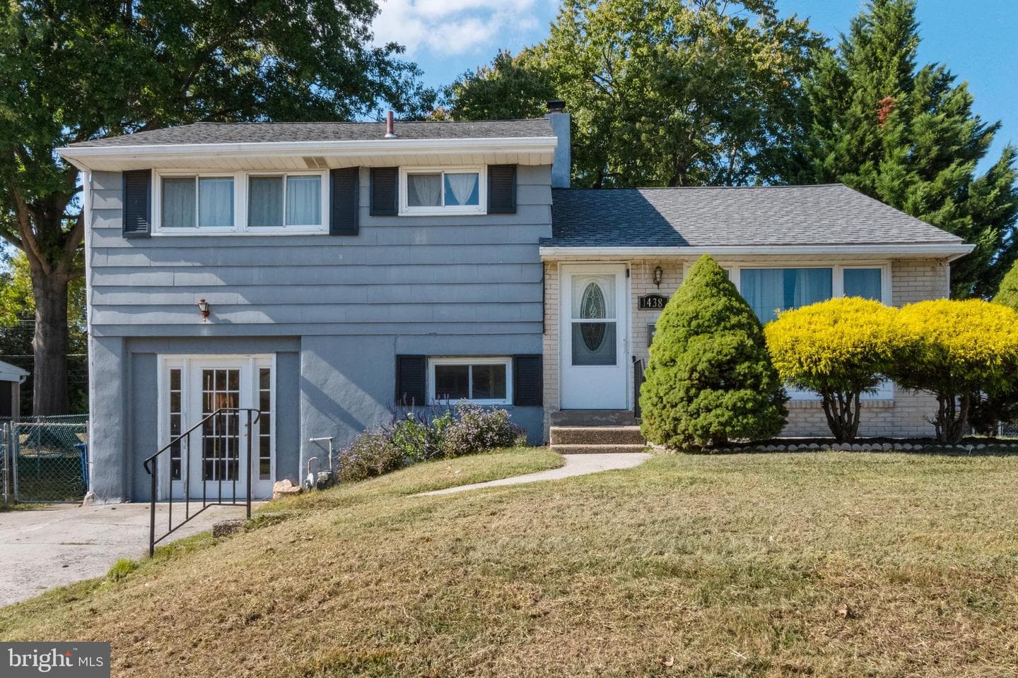 1438 Doris Road photo 1