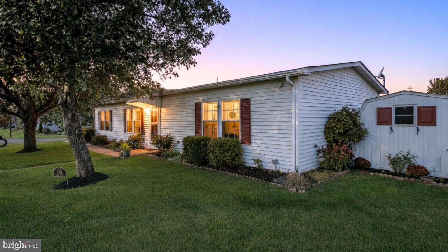 10 Bentwood Ct W