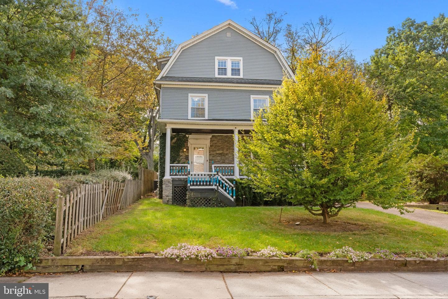 154 Greenwood Avenue photo 1