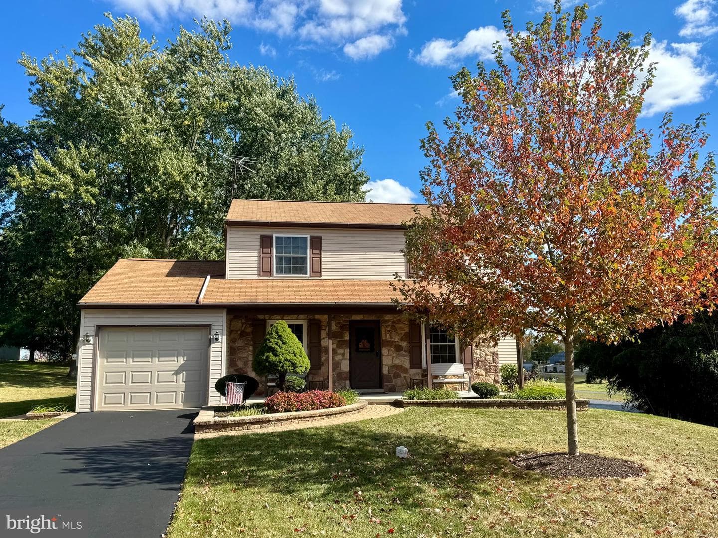 1036 Edgewood Drive photo 1
