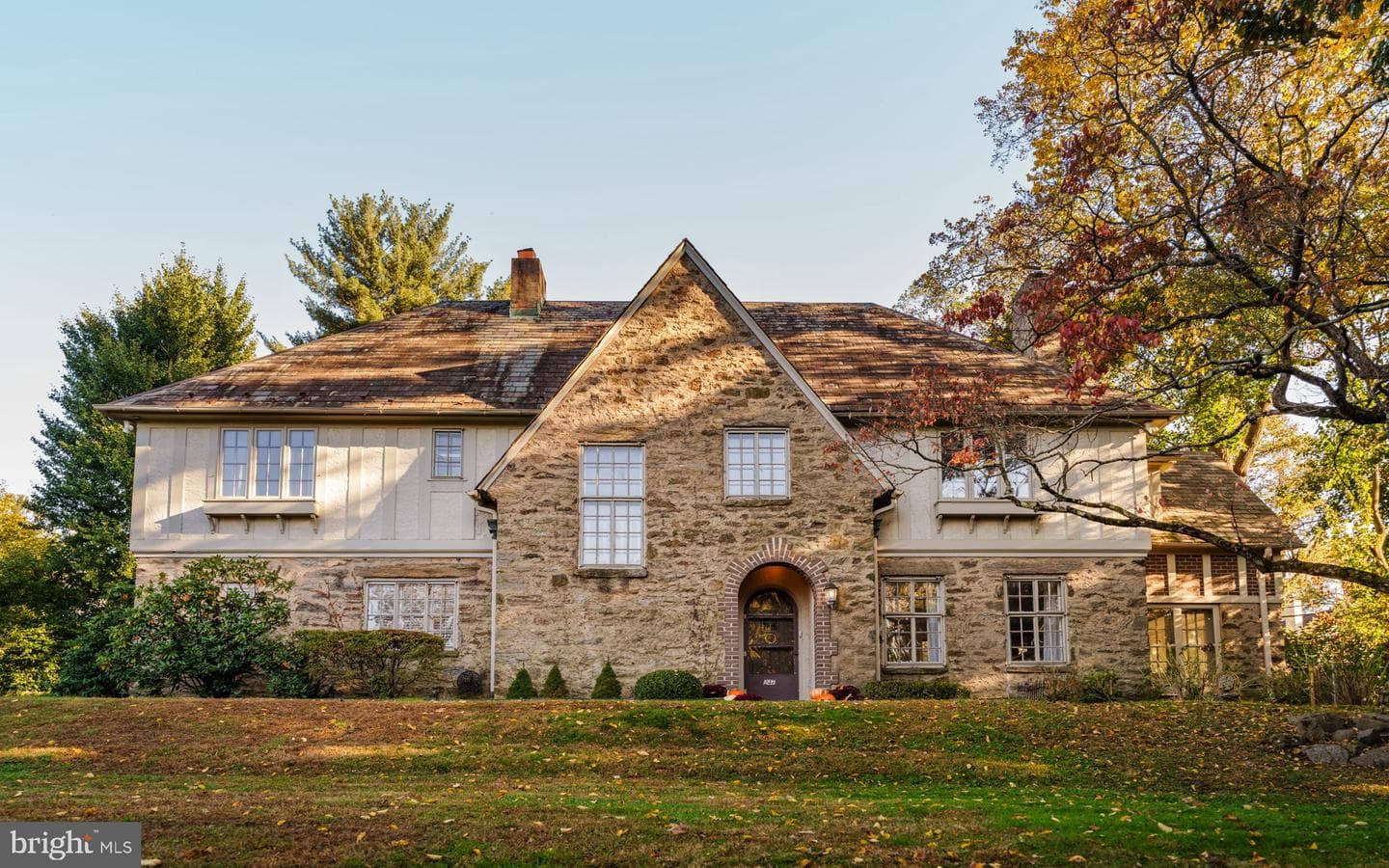247 Meetinghouse Road photo 1
