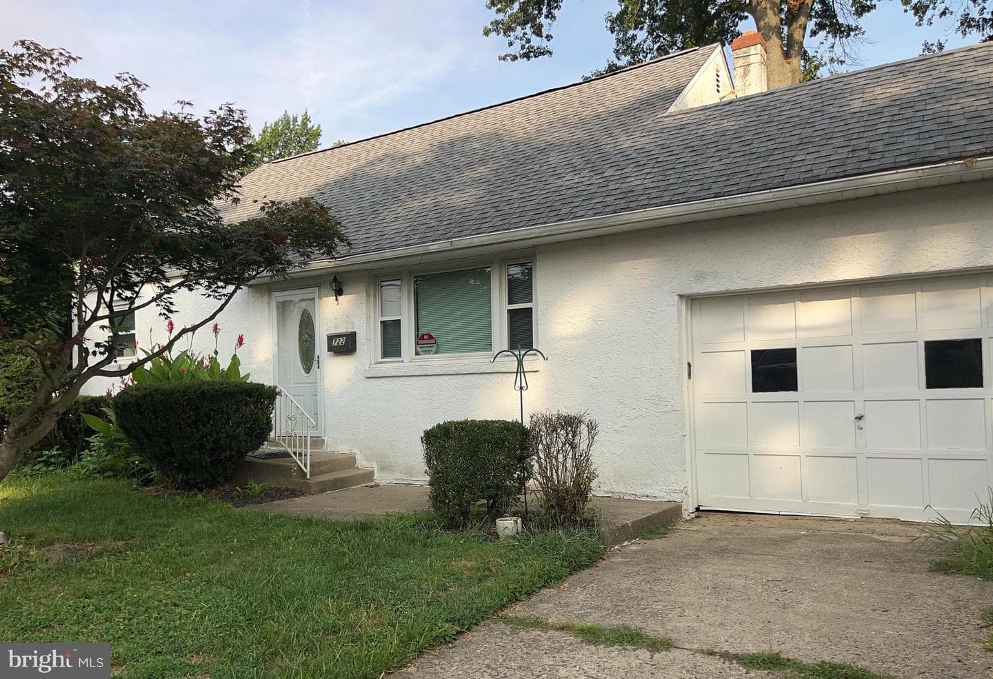 722 Maple Avenue photo 1
