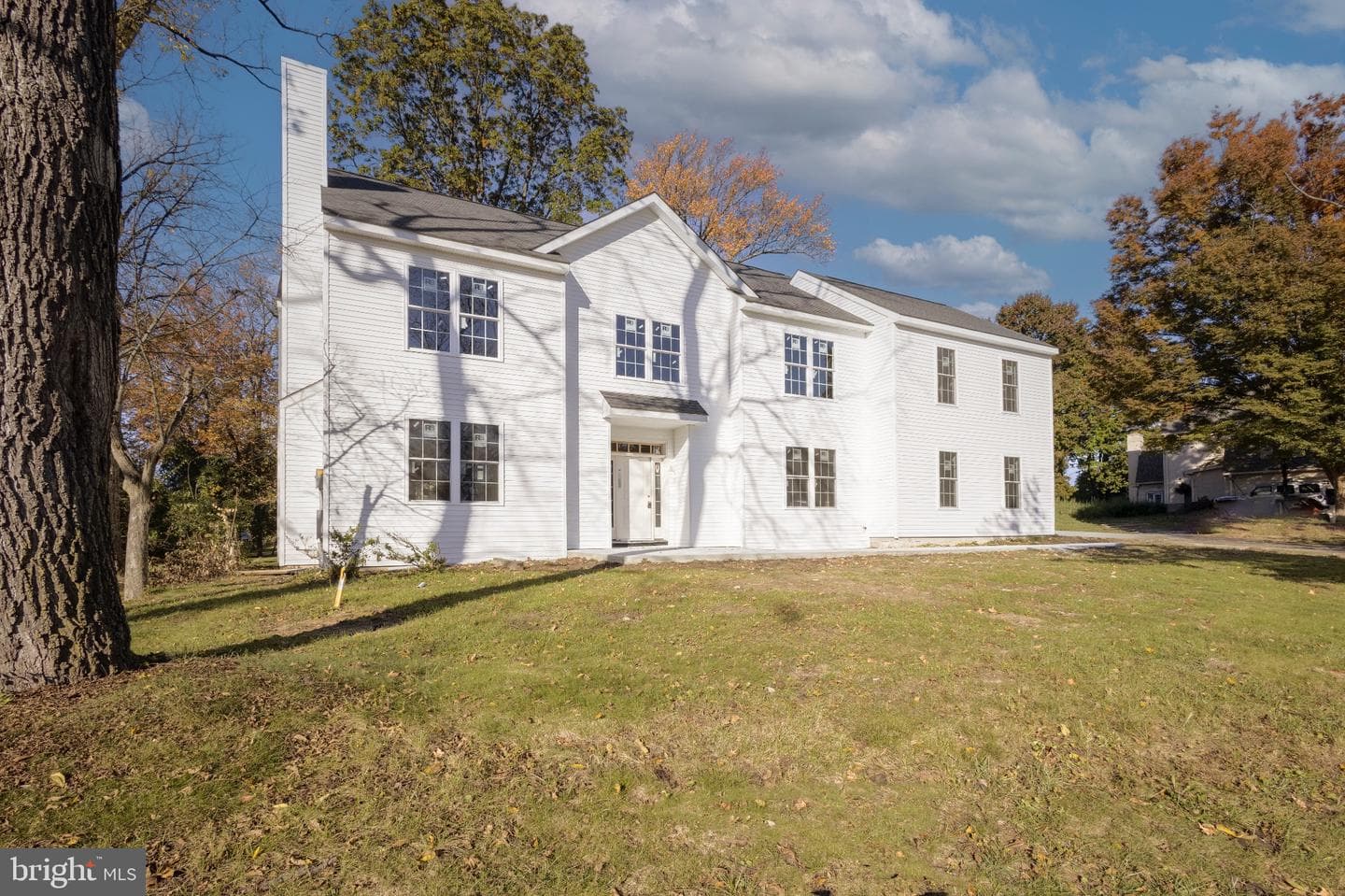 900 Bellaire Avenue photo 1