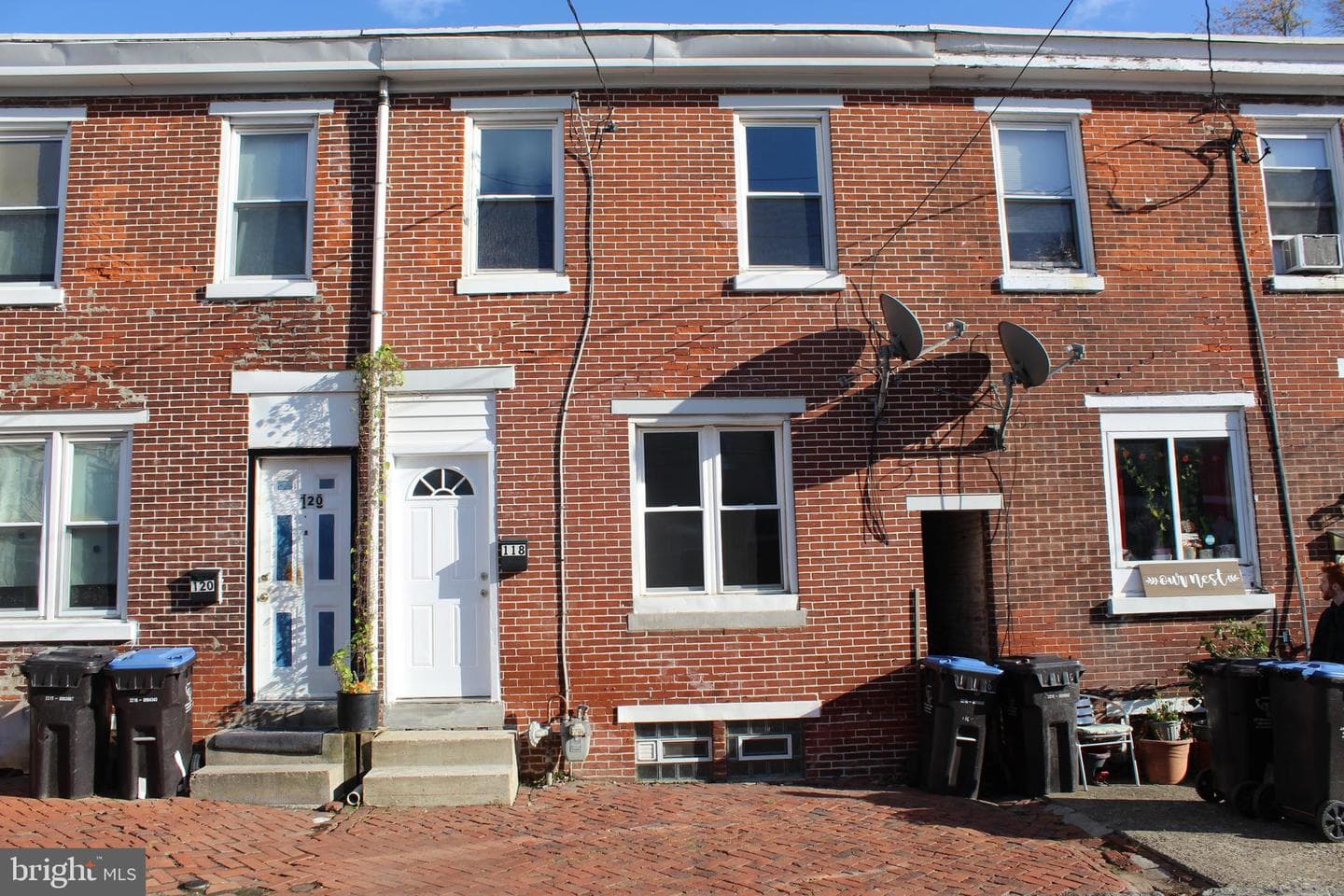 118 Chain Street photo 1