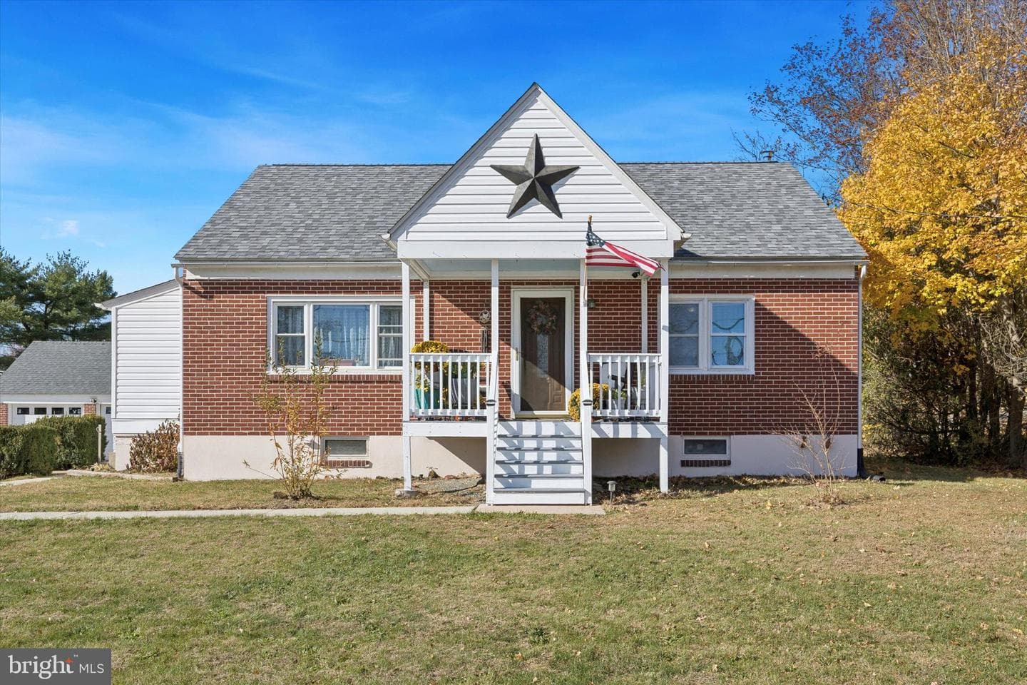 2951 N Charlotte Street photo 1