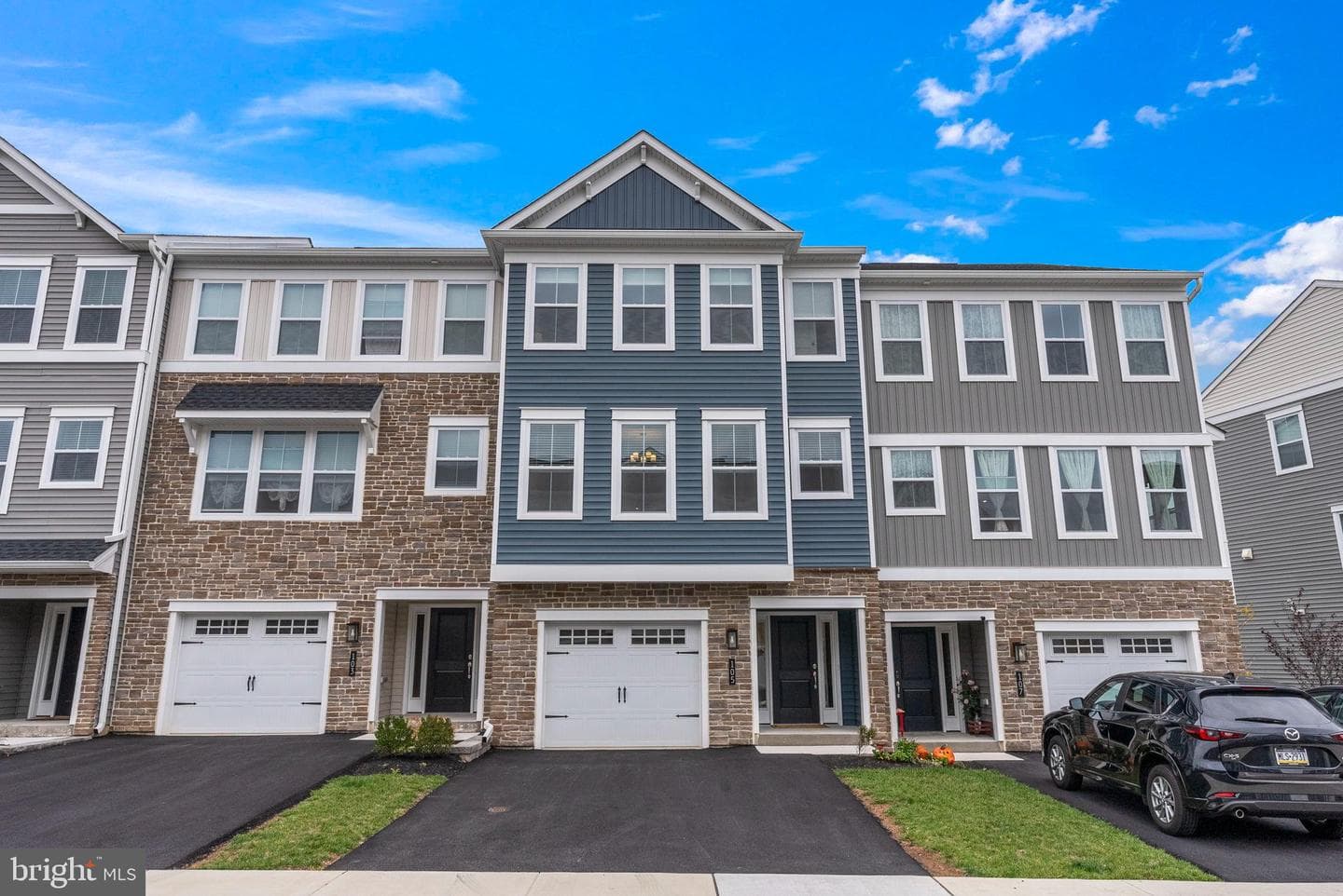 105 Higher Rock Court photo 1