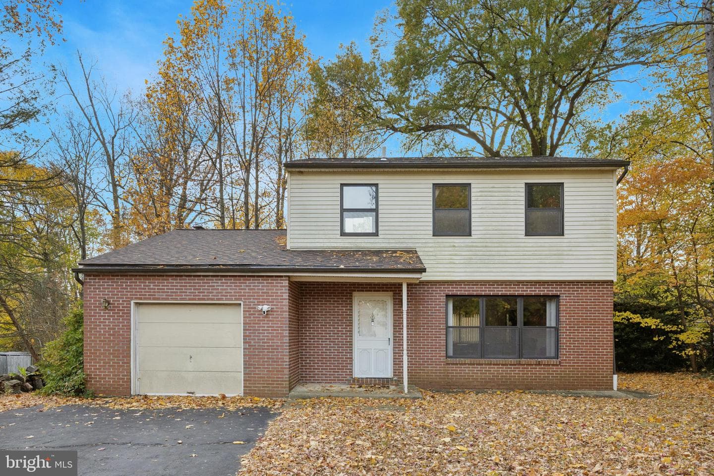 74 Hillside Avenue photo 1