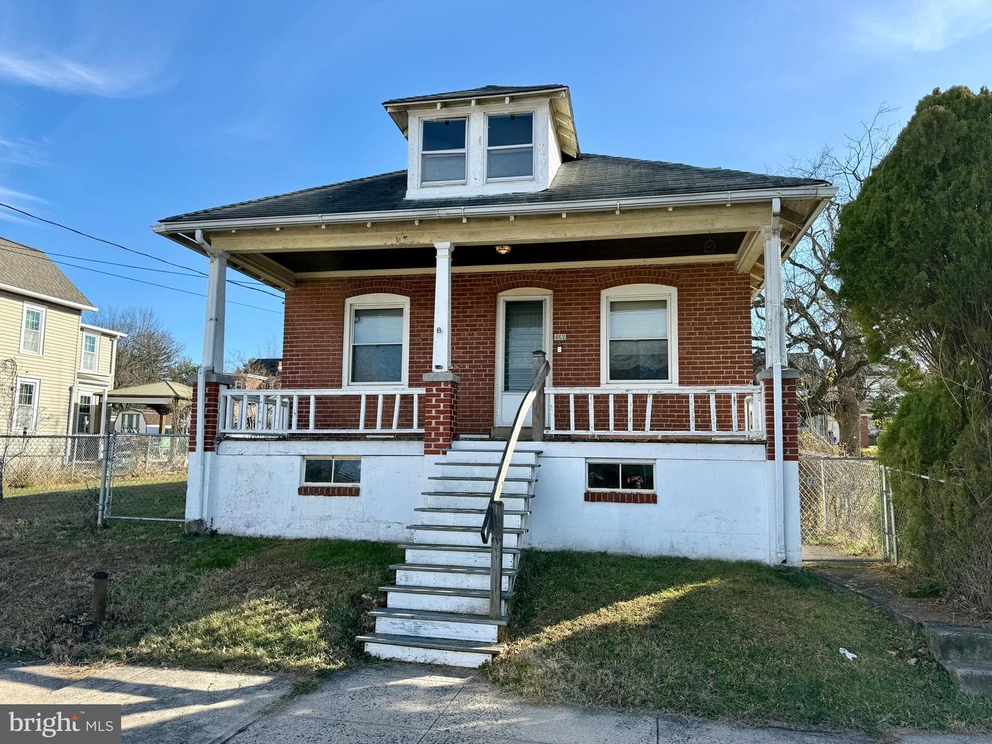 662 Spruce Street photo 1