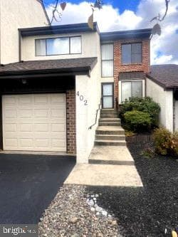 402 Harrison Place photo 1