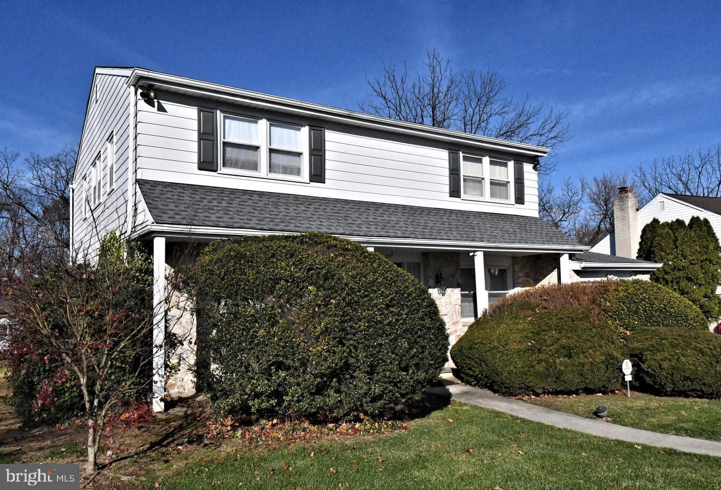 227 Barclay Circle photo 1