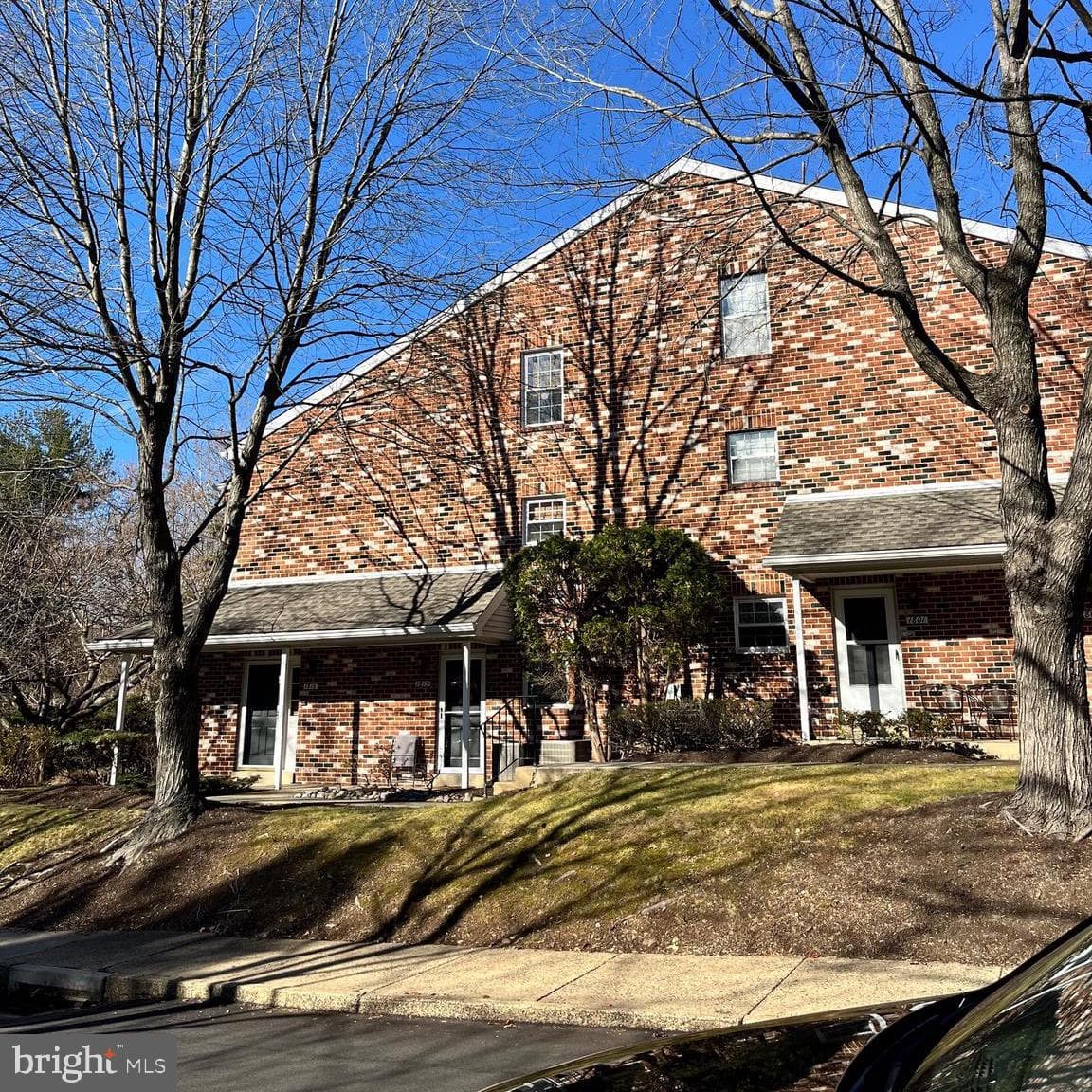 1815 Valley Glen Road #140 photo 1
