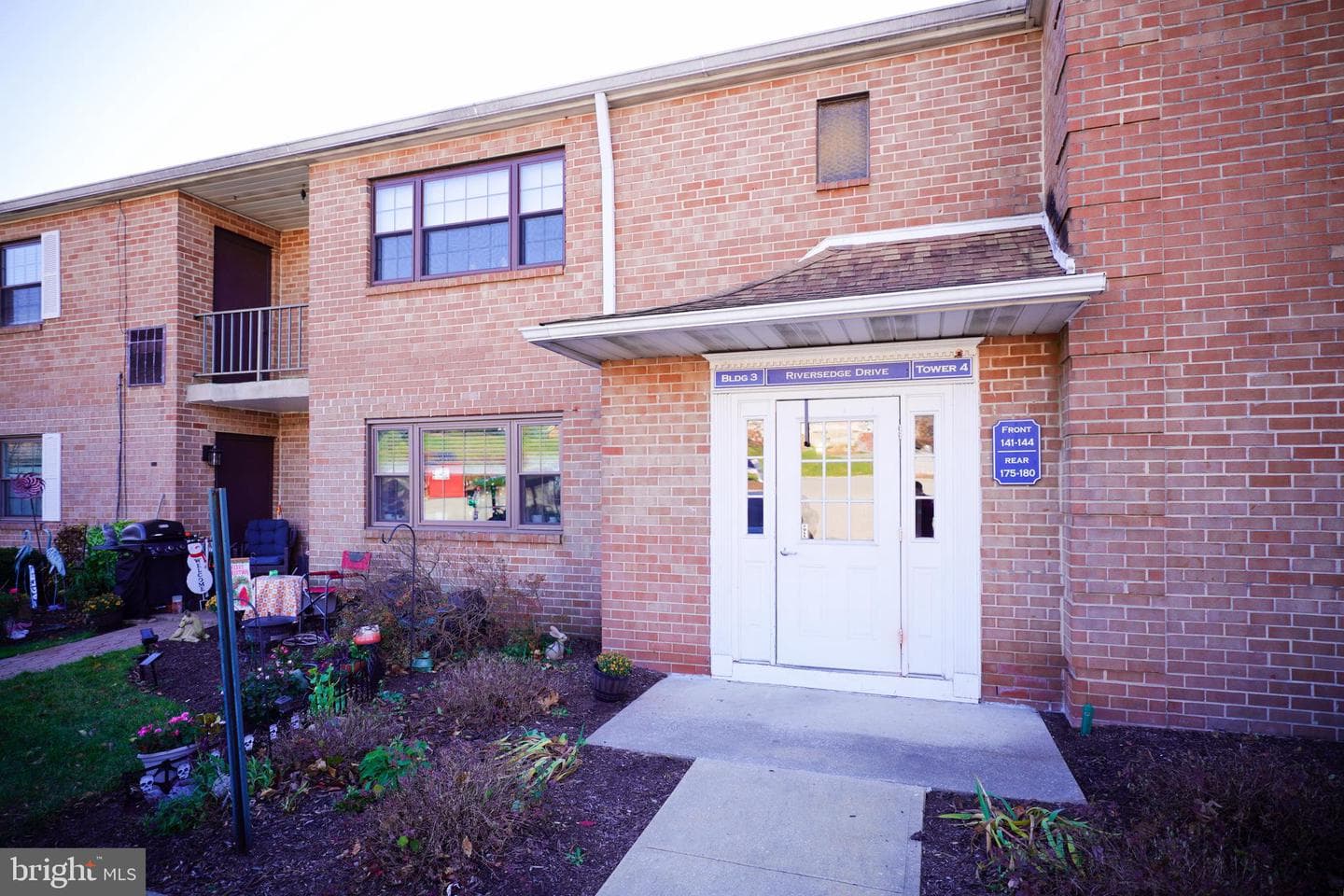 143 Riversedge Drive #condo 143 photo 1